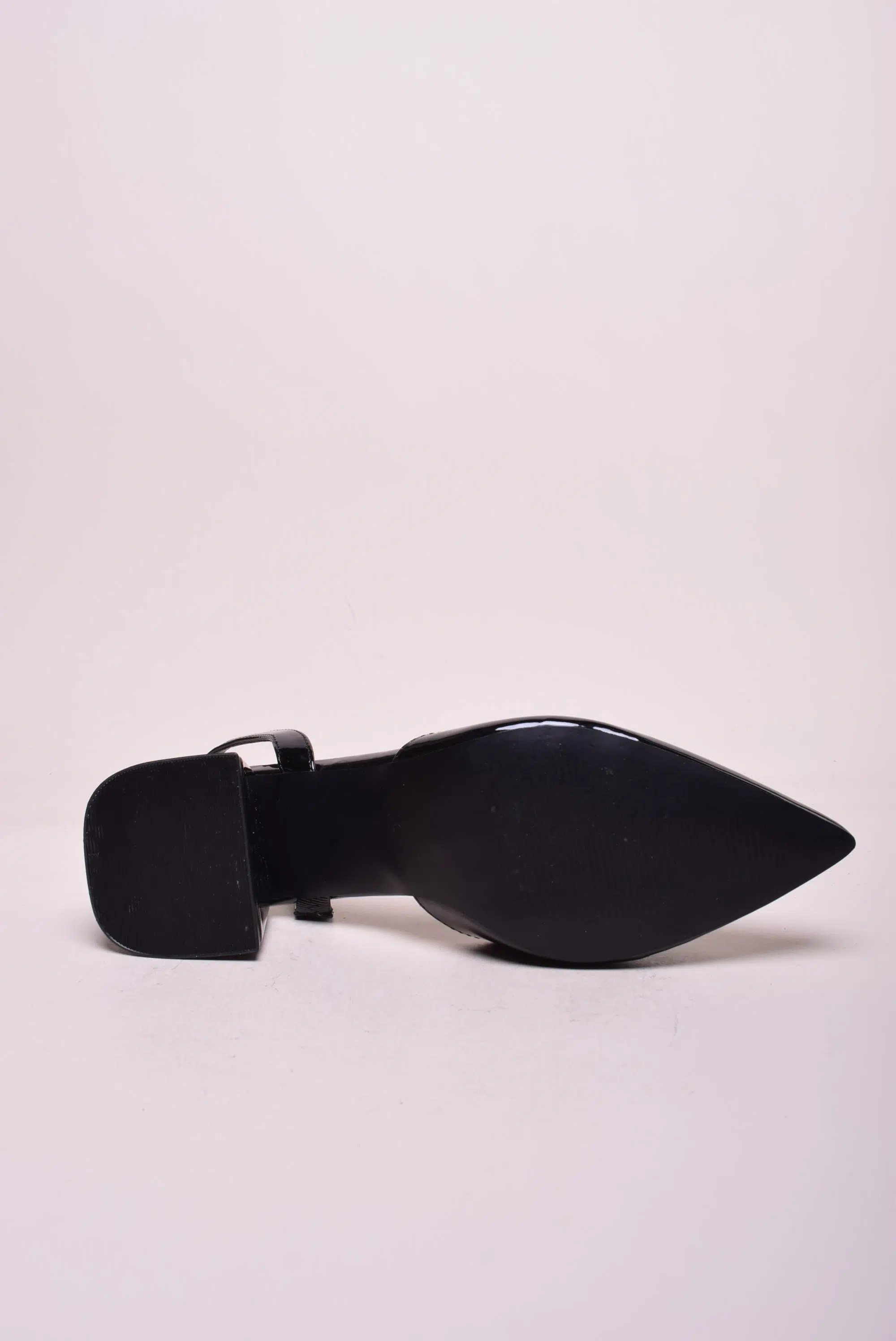 Pantofi dama stiletto decupati in spate [1]