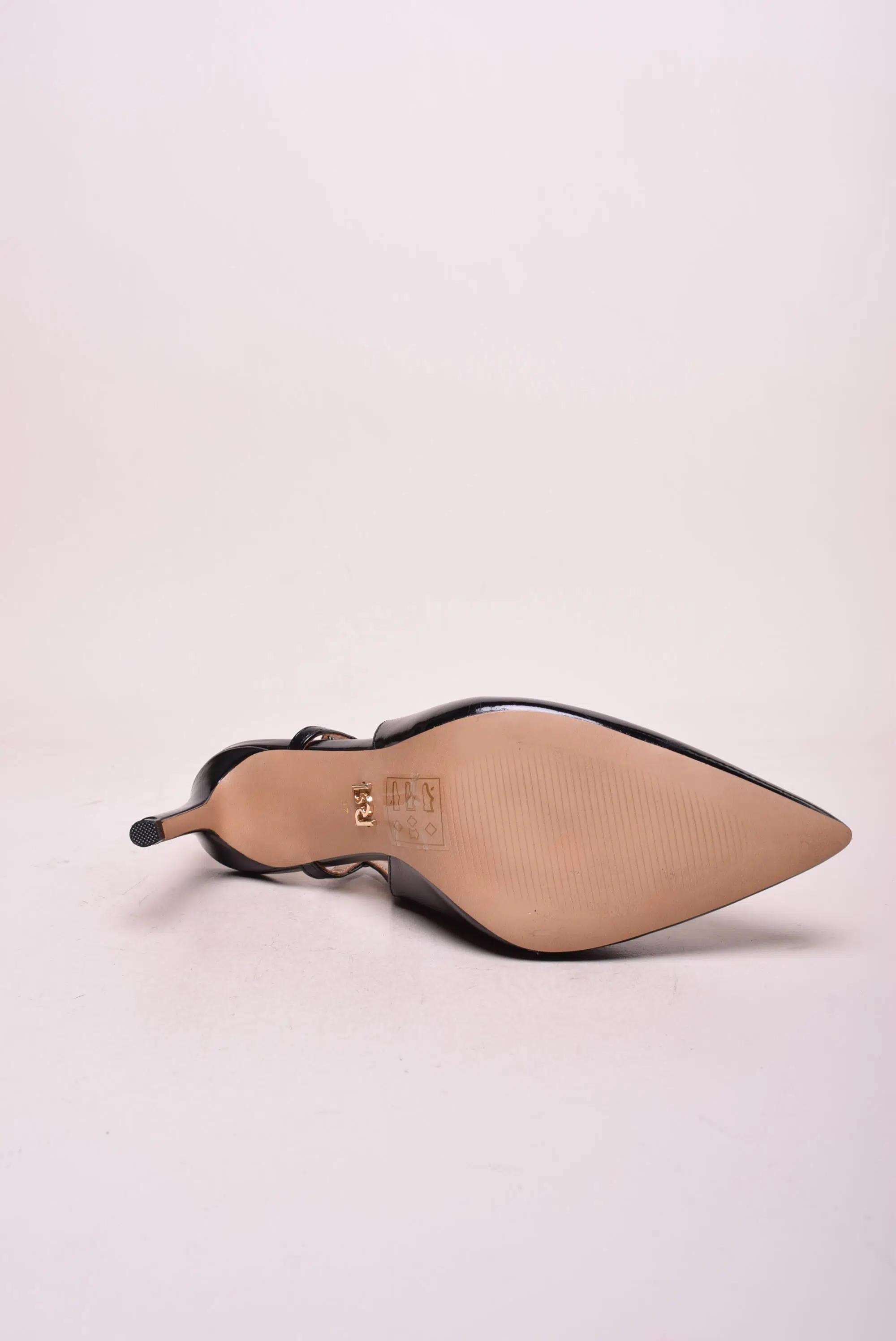 Pantofi dama stiletto decupati in spate [1]