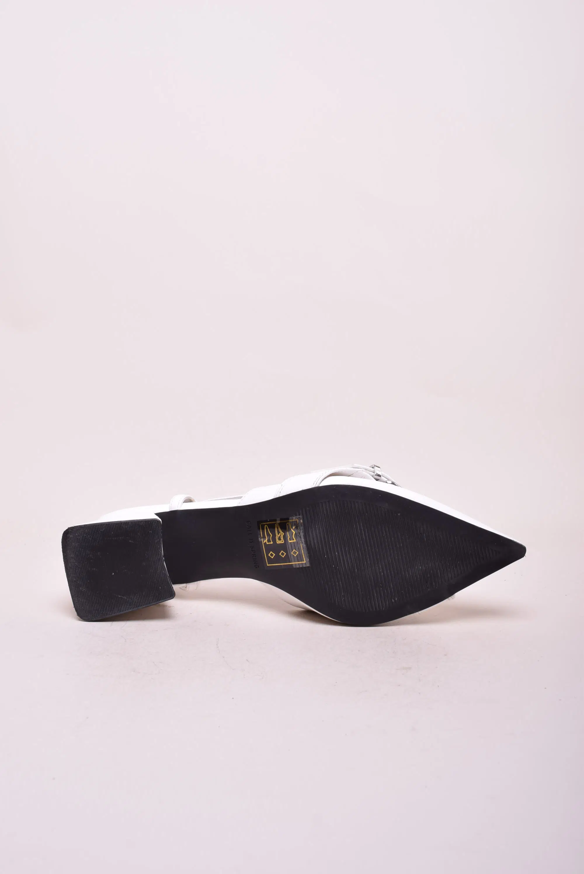 Pantofi dama stiletto decupati in spate [1]