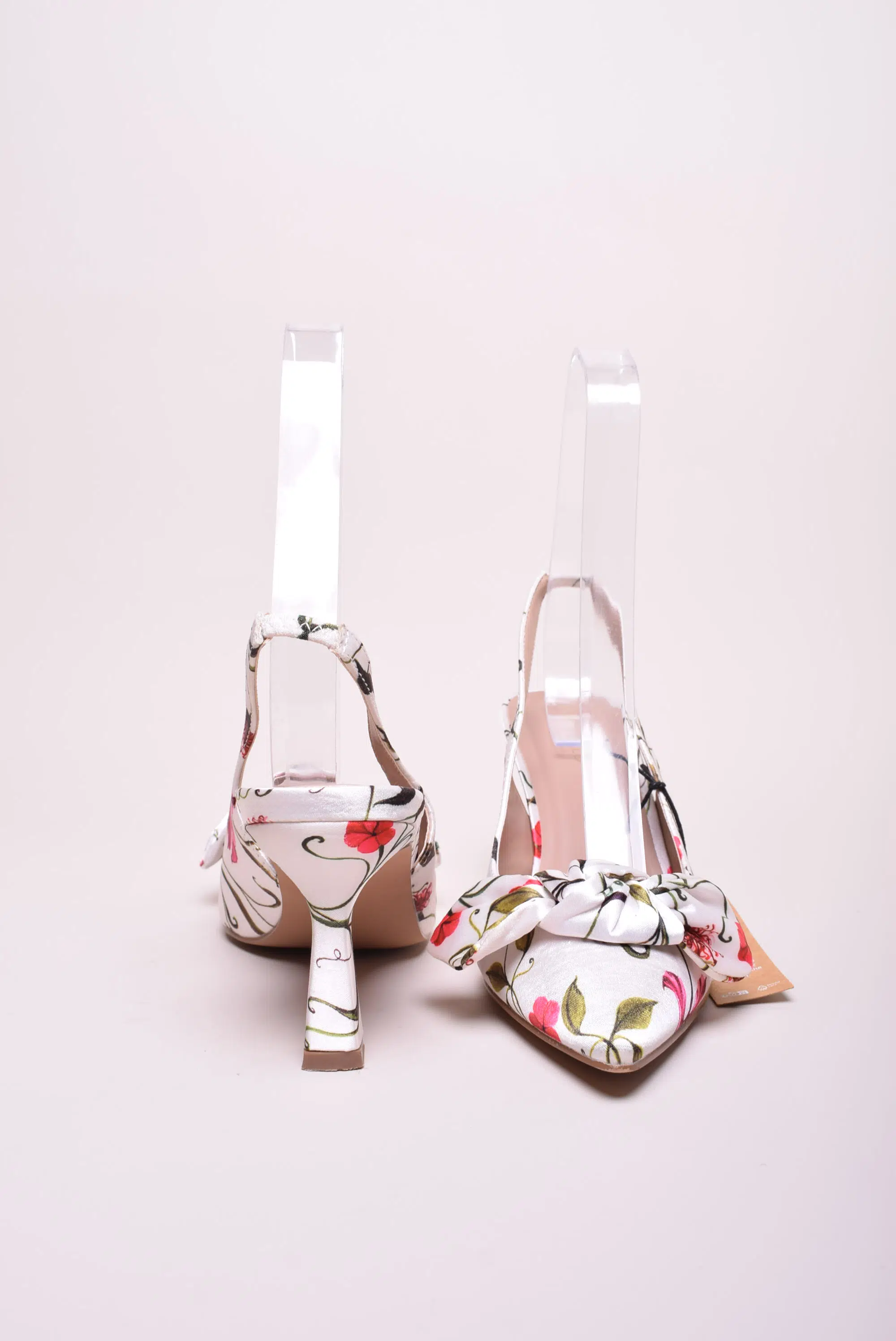 Pantofi dama stiletto decupati in spate [2]