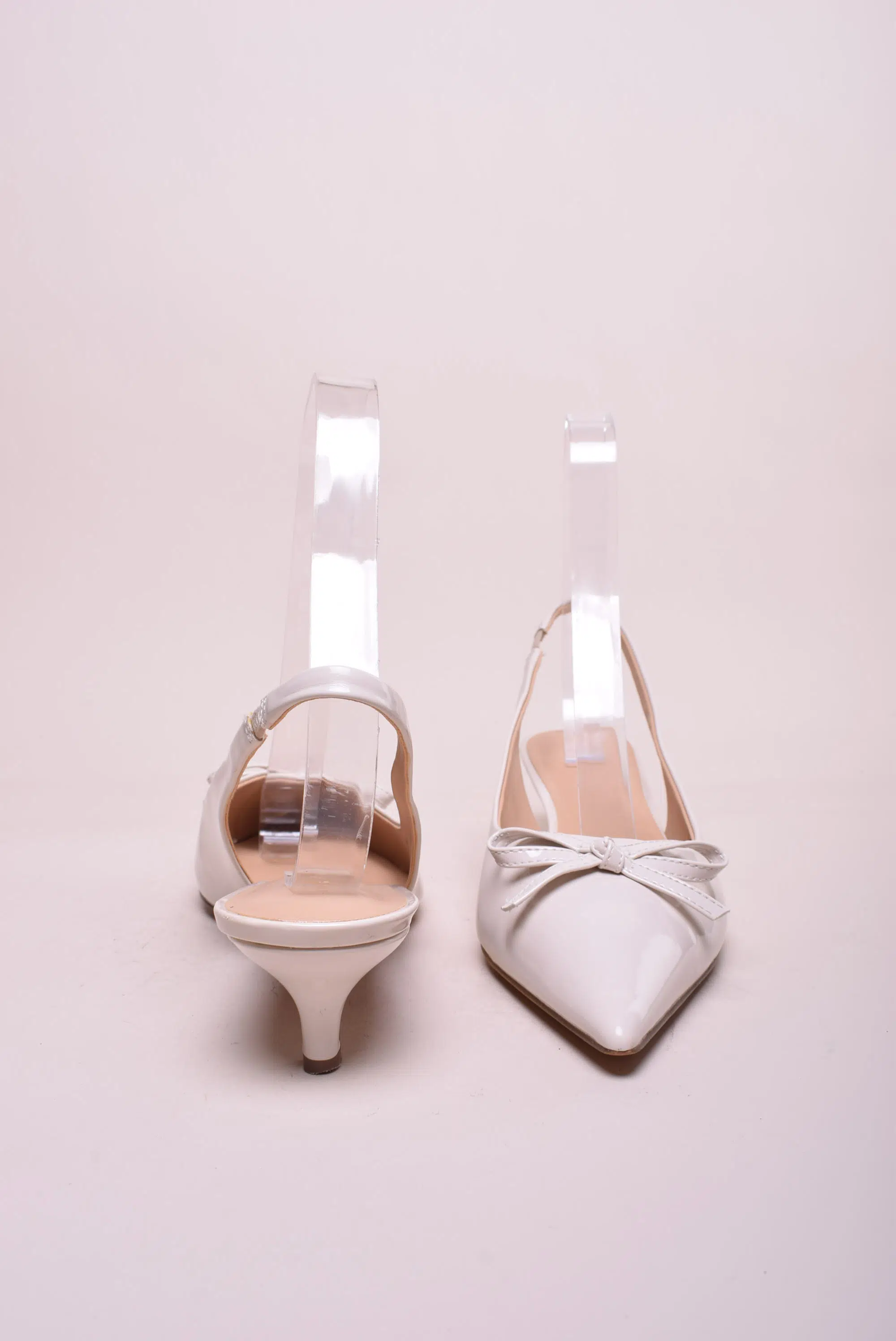 Pantofi dama stiletto decupati in spate, lacuiti [2]