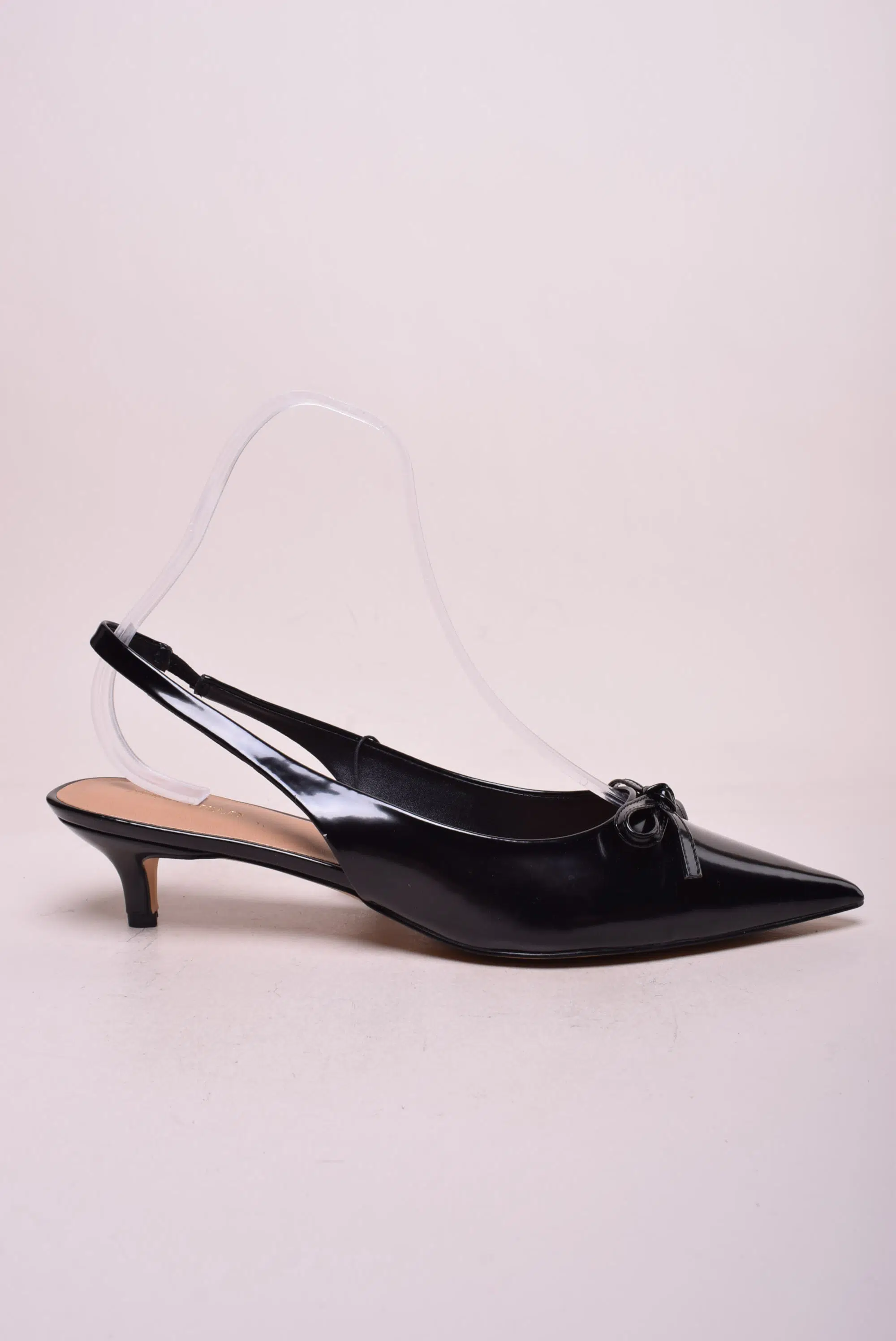 Pantofi dama stiletto lacuiti, decupati in spate [0]