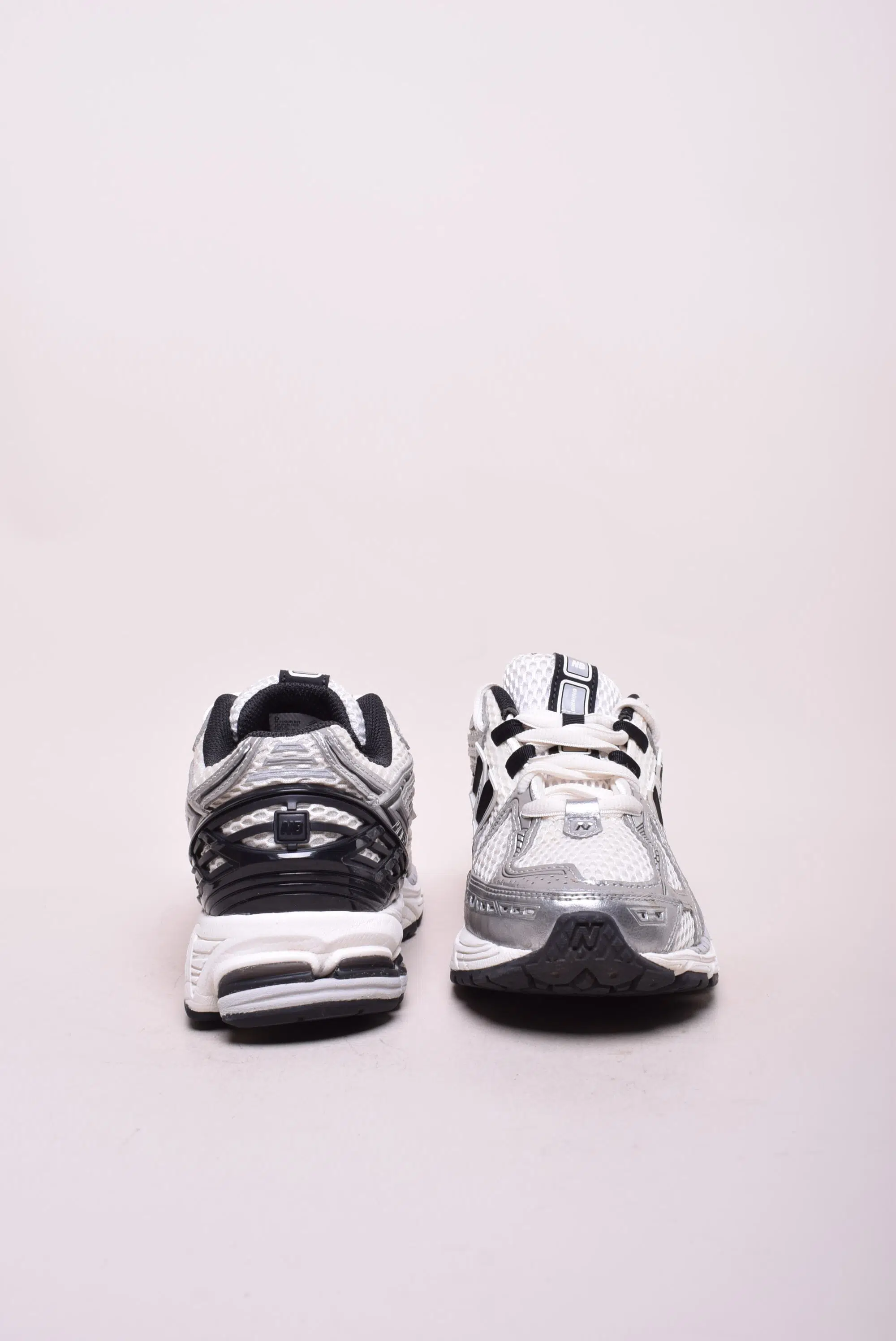 Sneakers unisex 1906R [2]