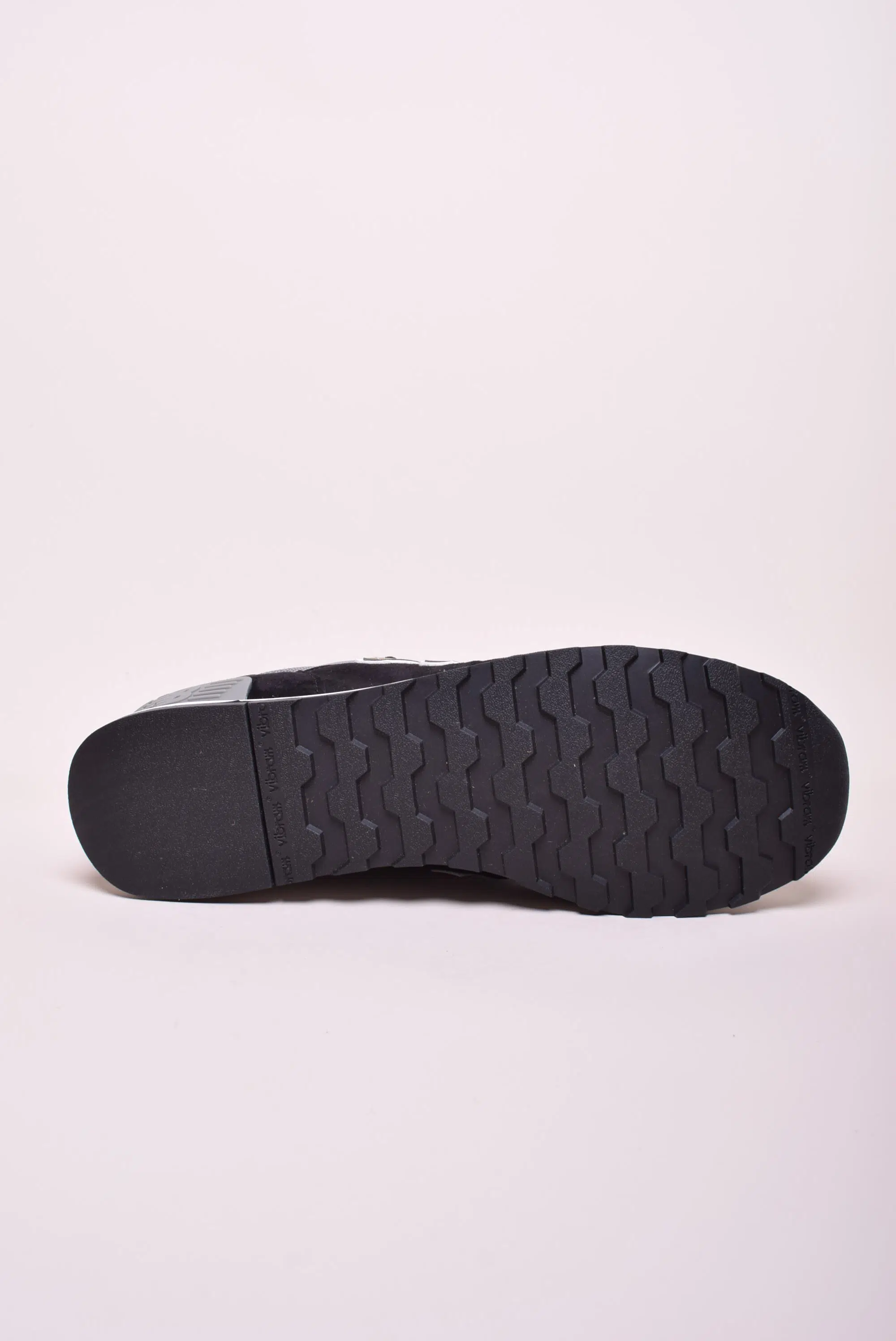 Pantofi sport barbati 670 [1]