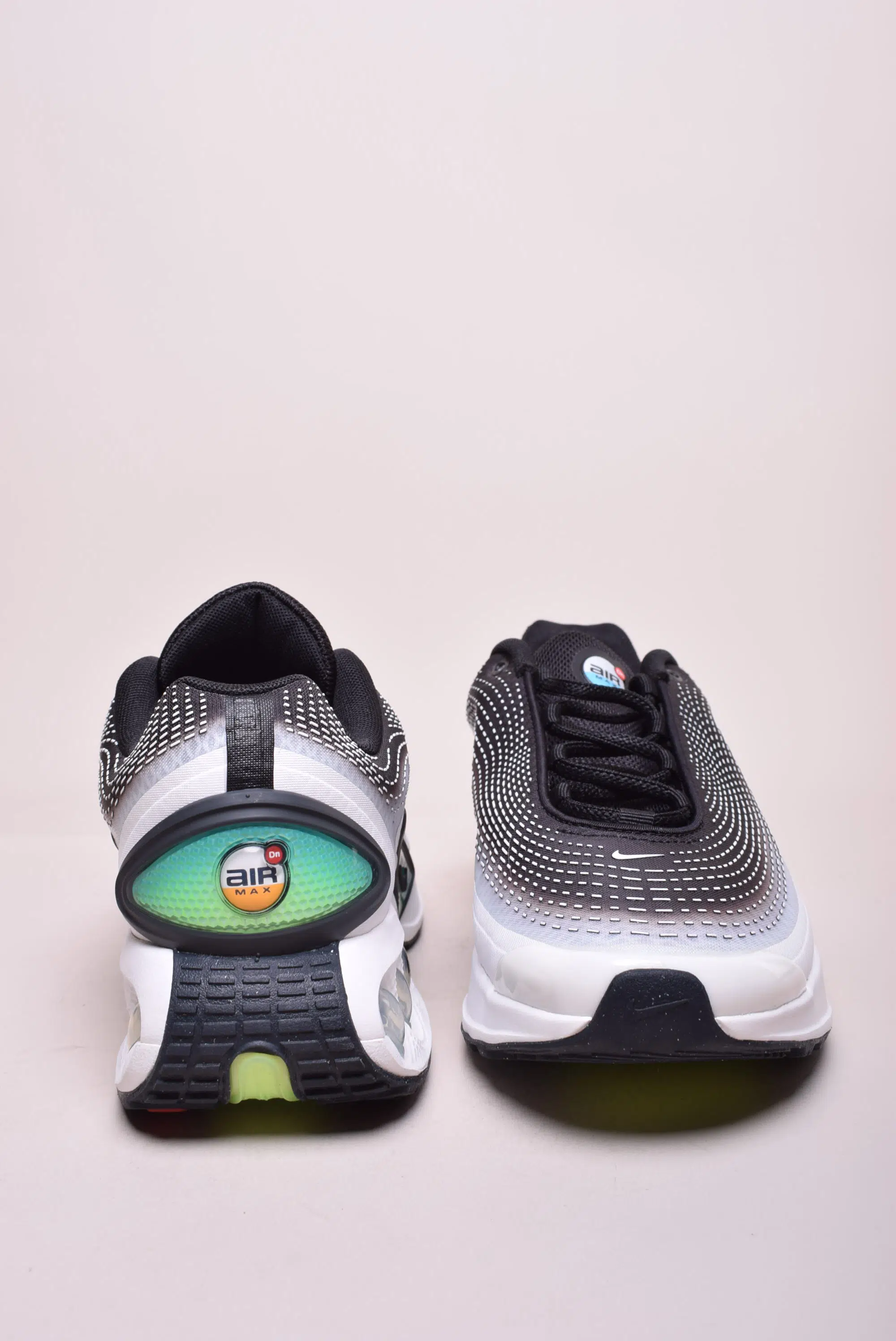 Pantofi sport barbati Air Max DN [2]