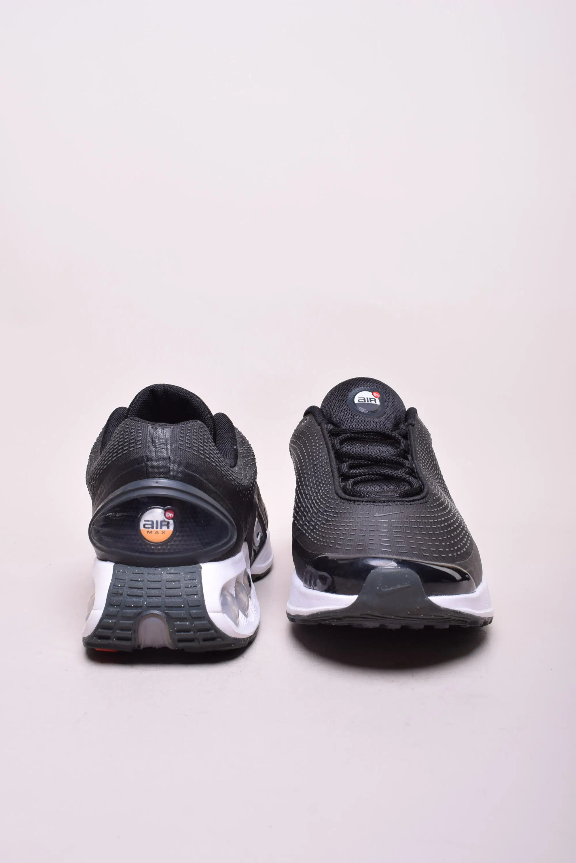 Pantofi sport barbati Air Max DN [2]