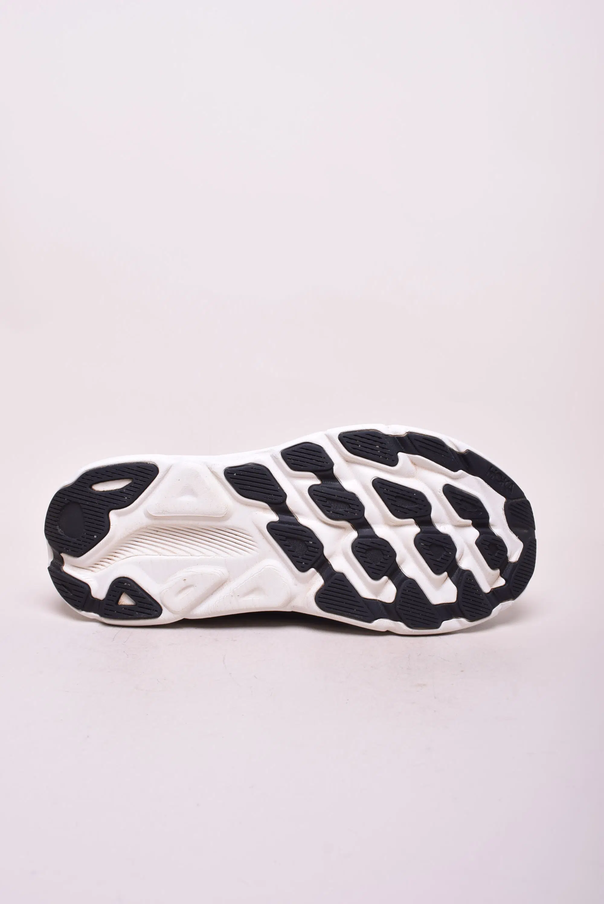 Pantofi sport barbati Clifton 9 [1]