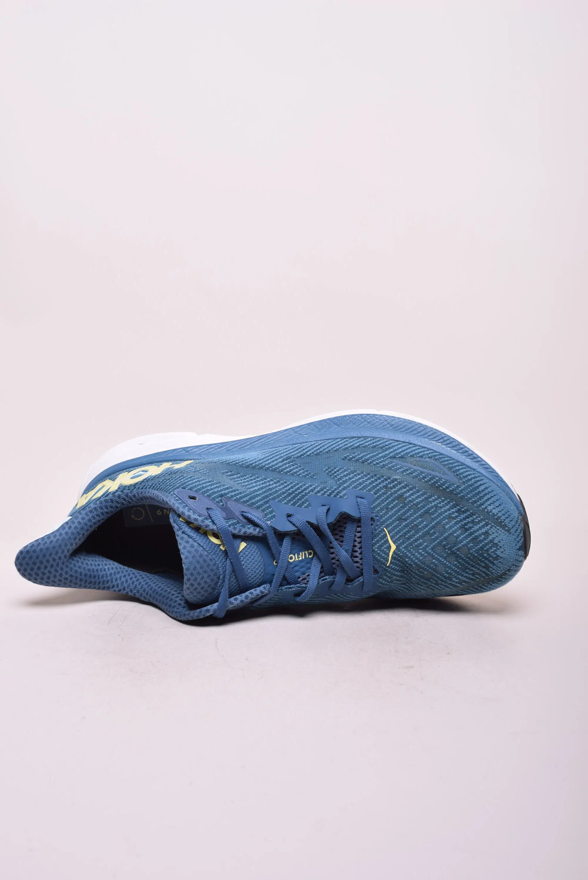 Pantofi sport barbati Clifton 9 [3]