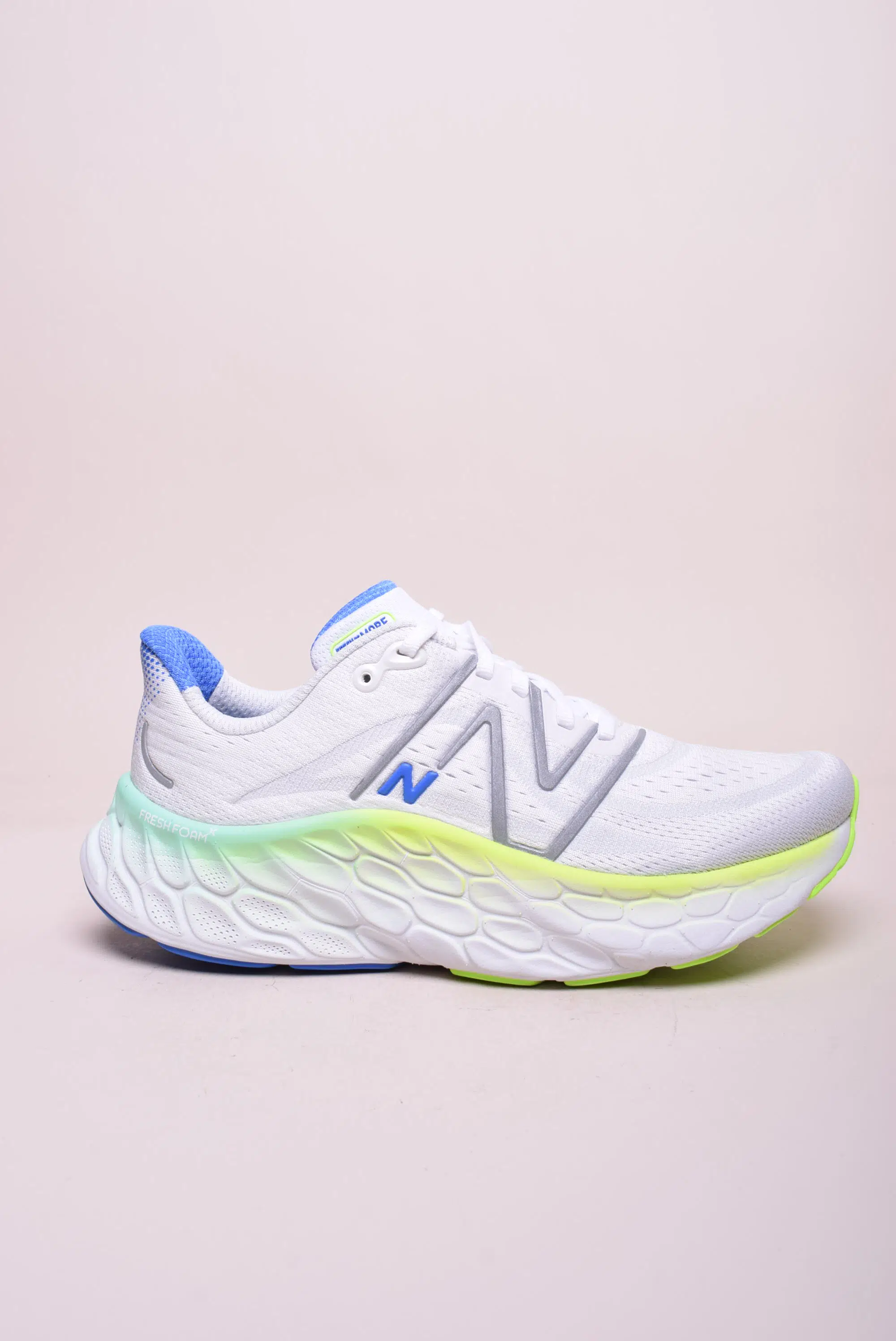 SALE % - Pantofi sport barbati Fresh Foam More v4