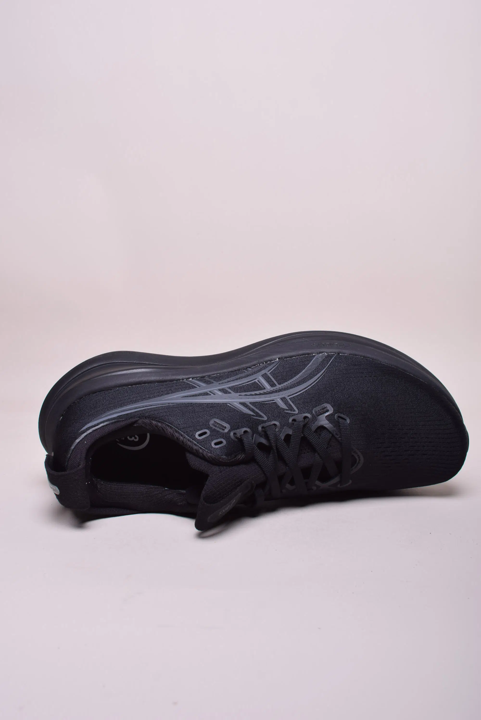 Pantofi sport barbati Gel-Nimbus 28 [3]