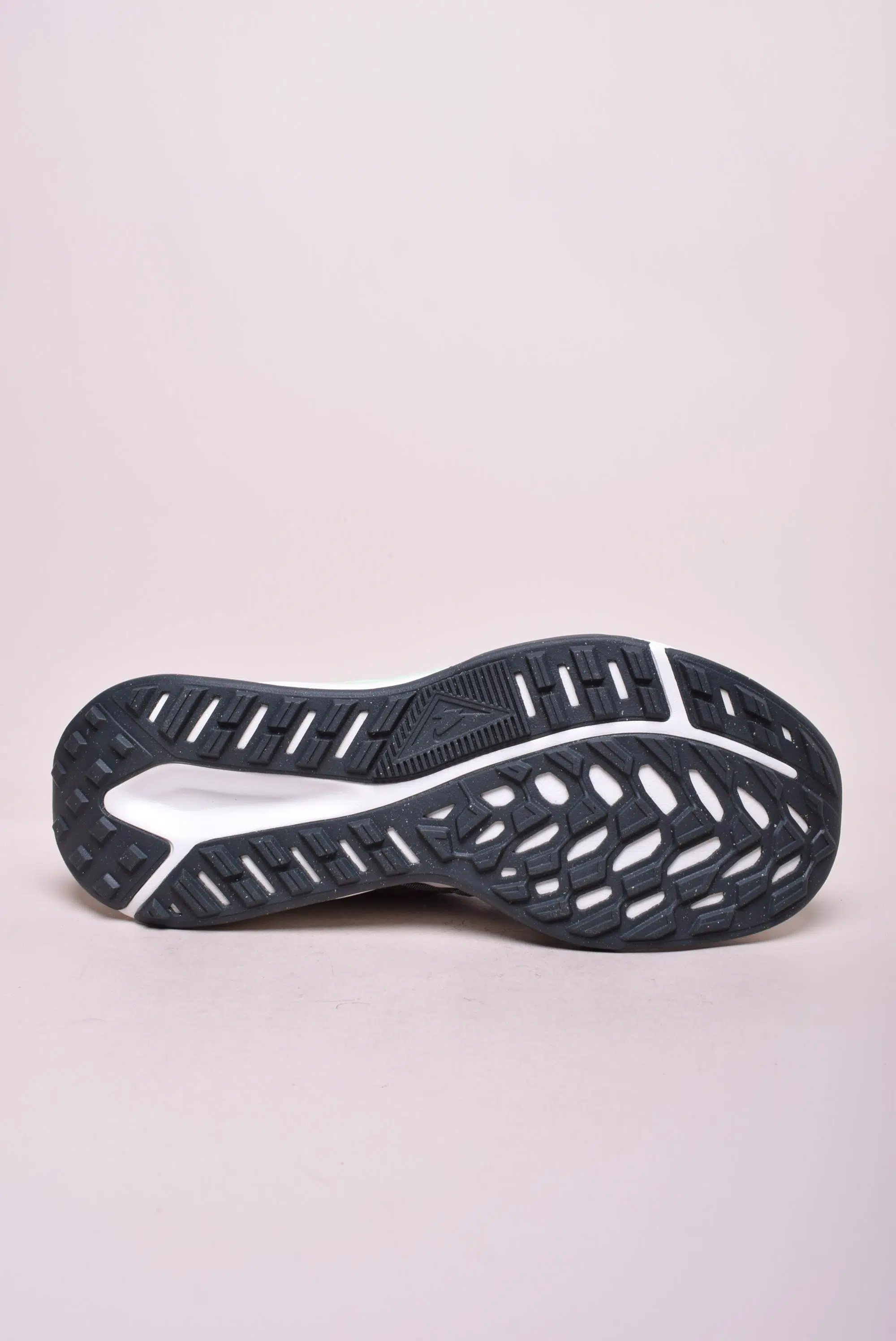 Pantofi sport barbati Juniper Trail 2 NN [1]