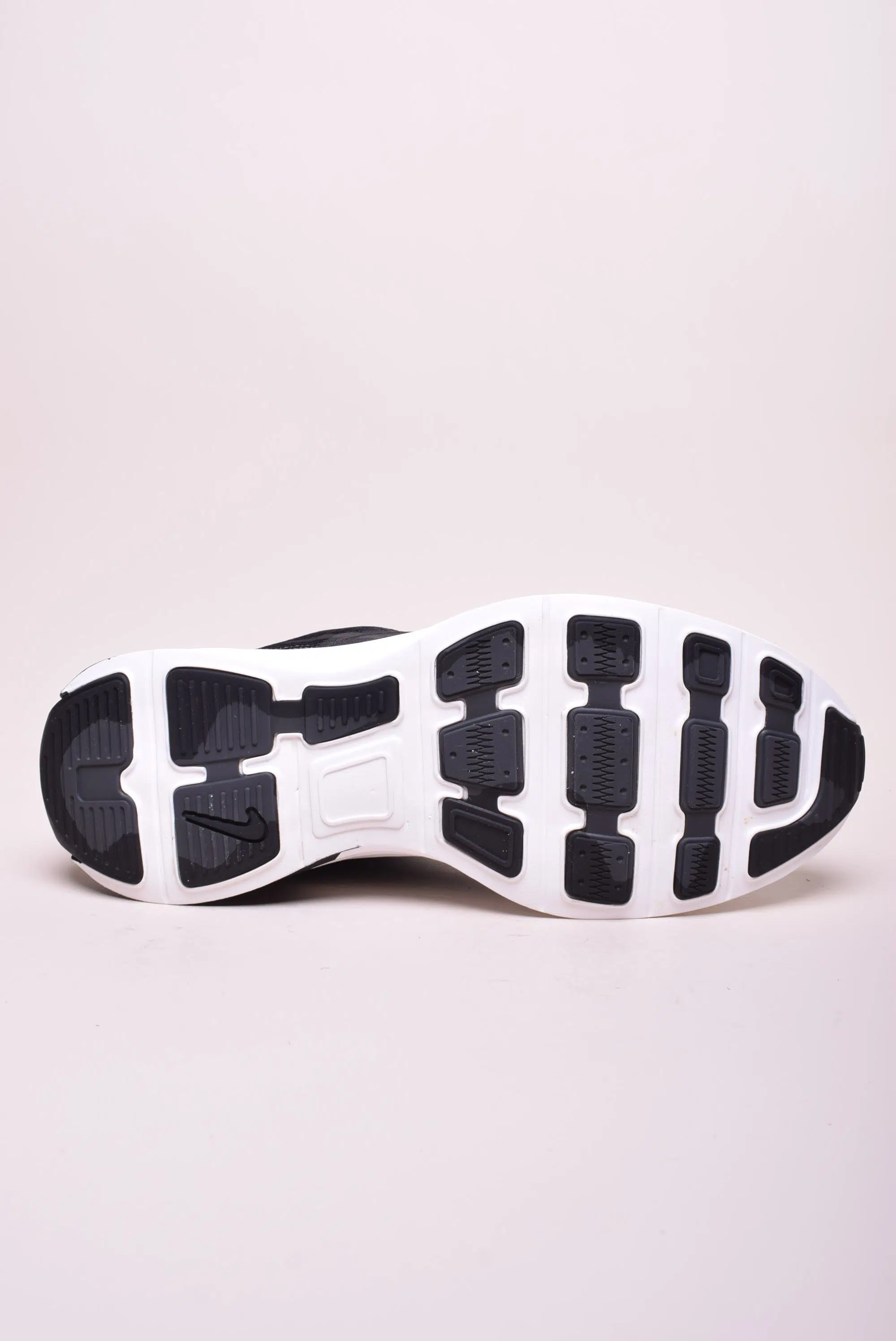 Pantofi sport barbati Lunar Roam [1]