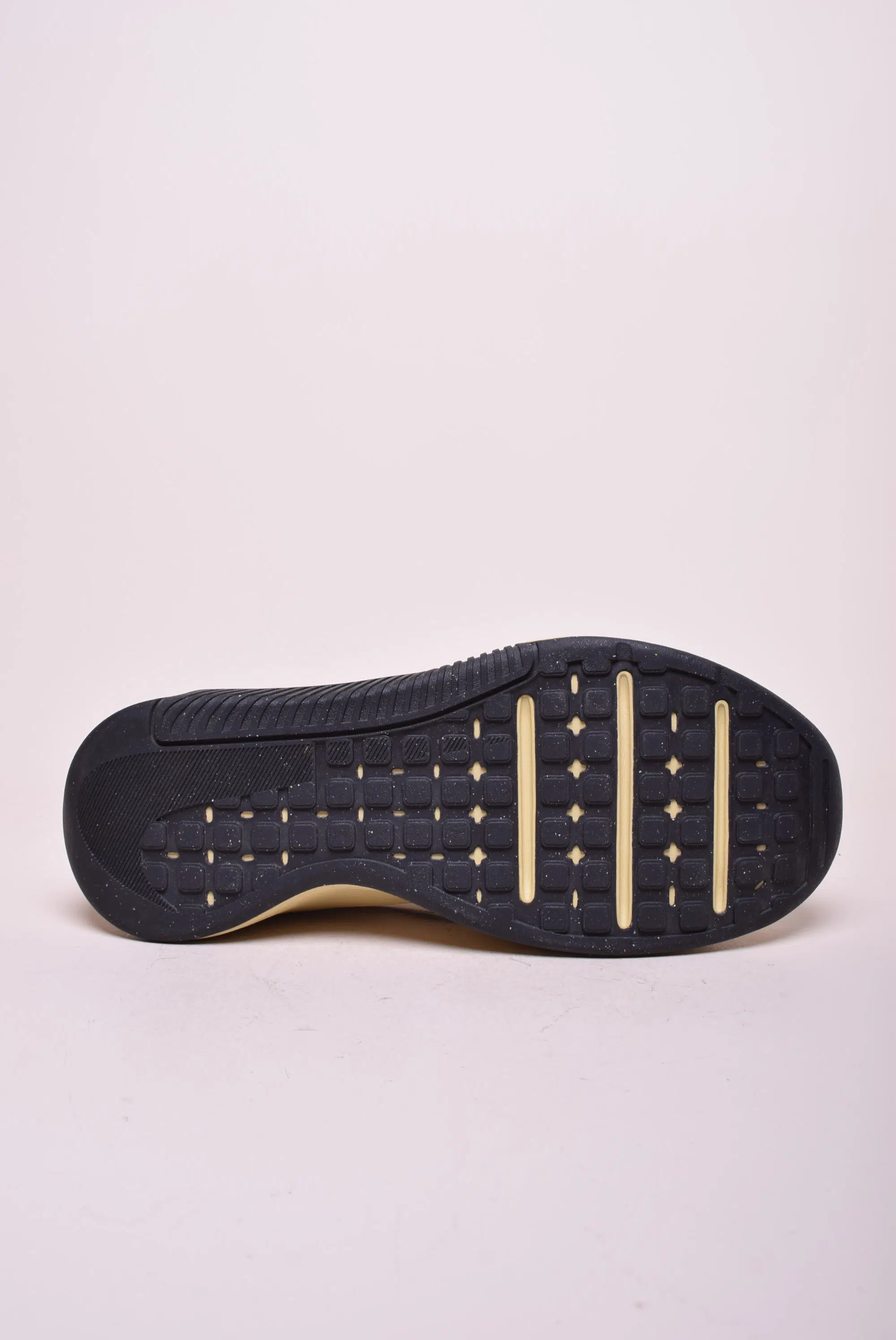 Pantofi sport barbati MC Trainer 3 [1]