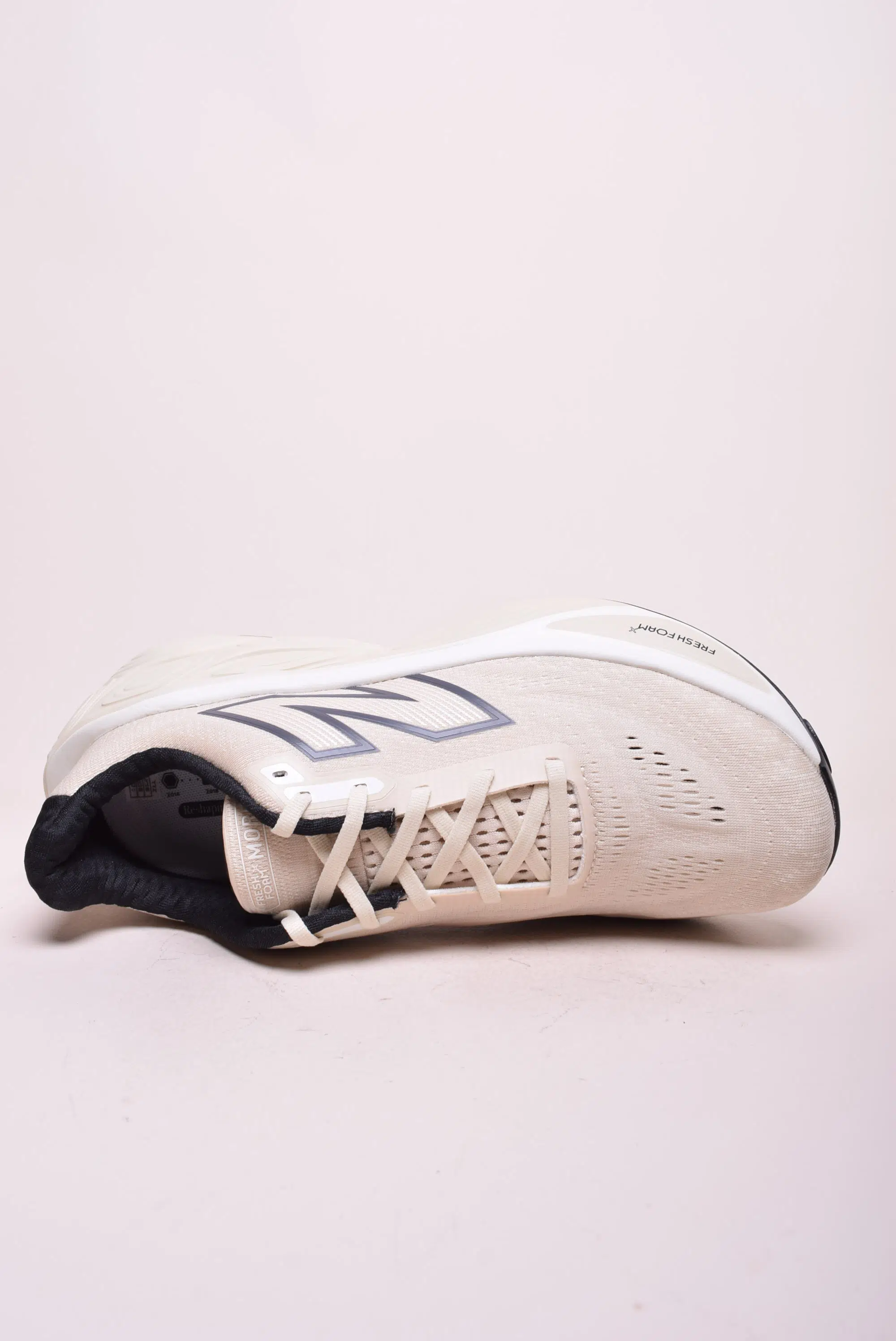 Pantofi sport barbati More v5 [3]