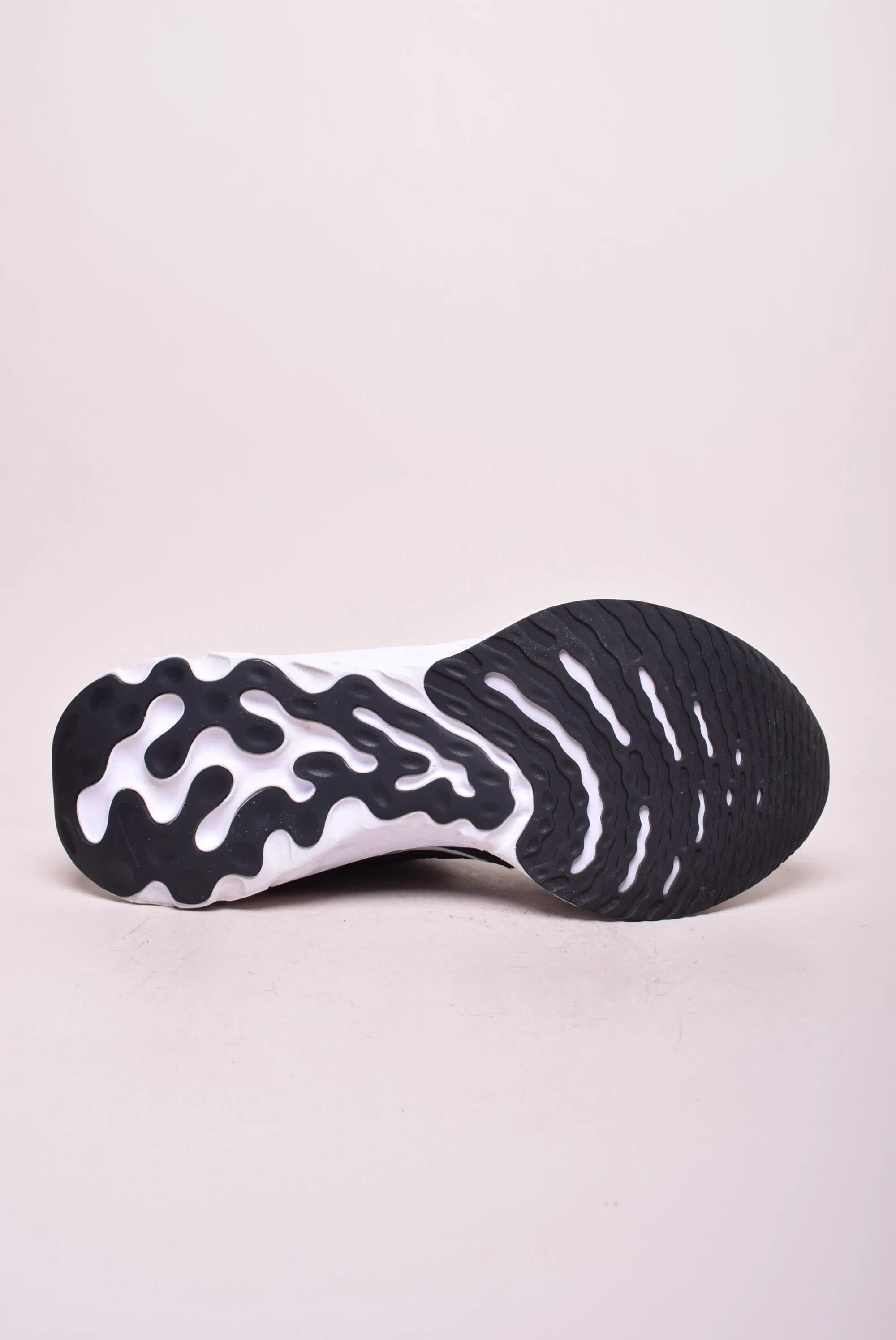 Pantofi sport barbati React Infinity Run Flyknit 3 [1]