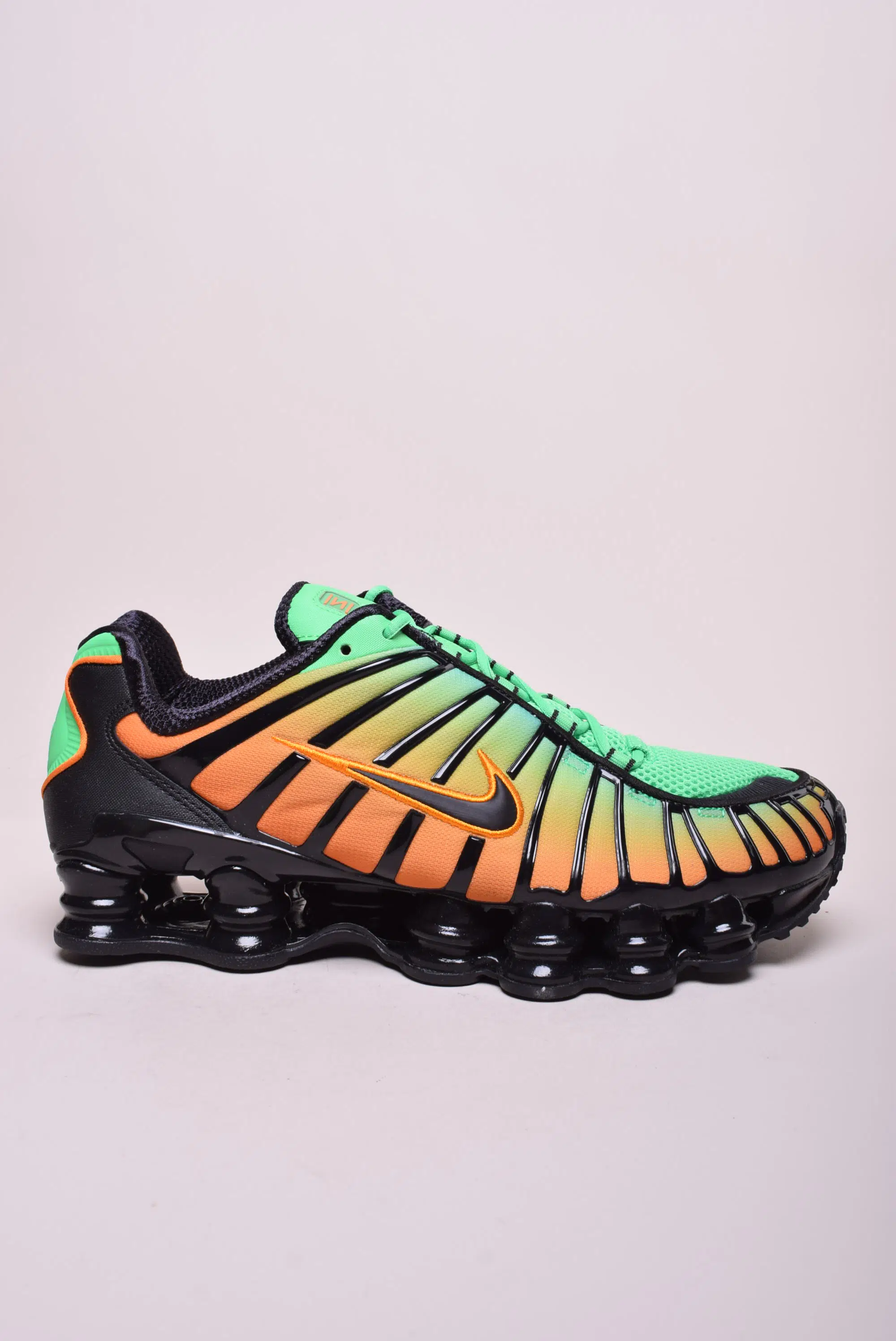OUTLET - Pantofi sport barbati Shox TL