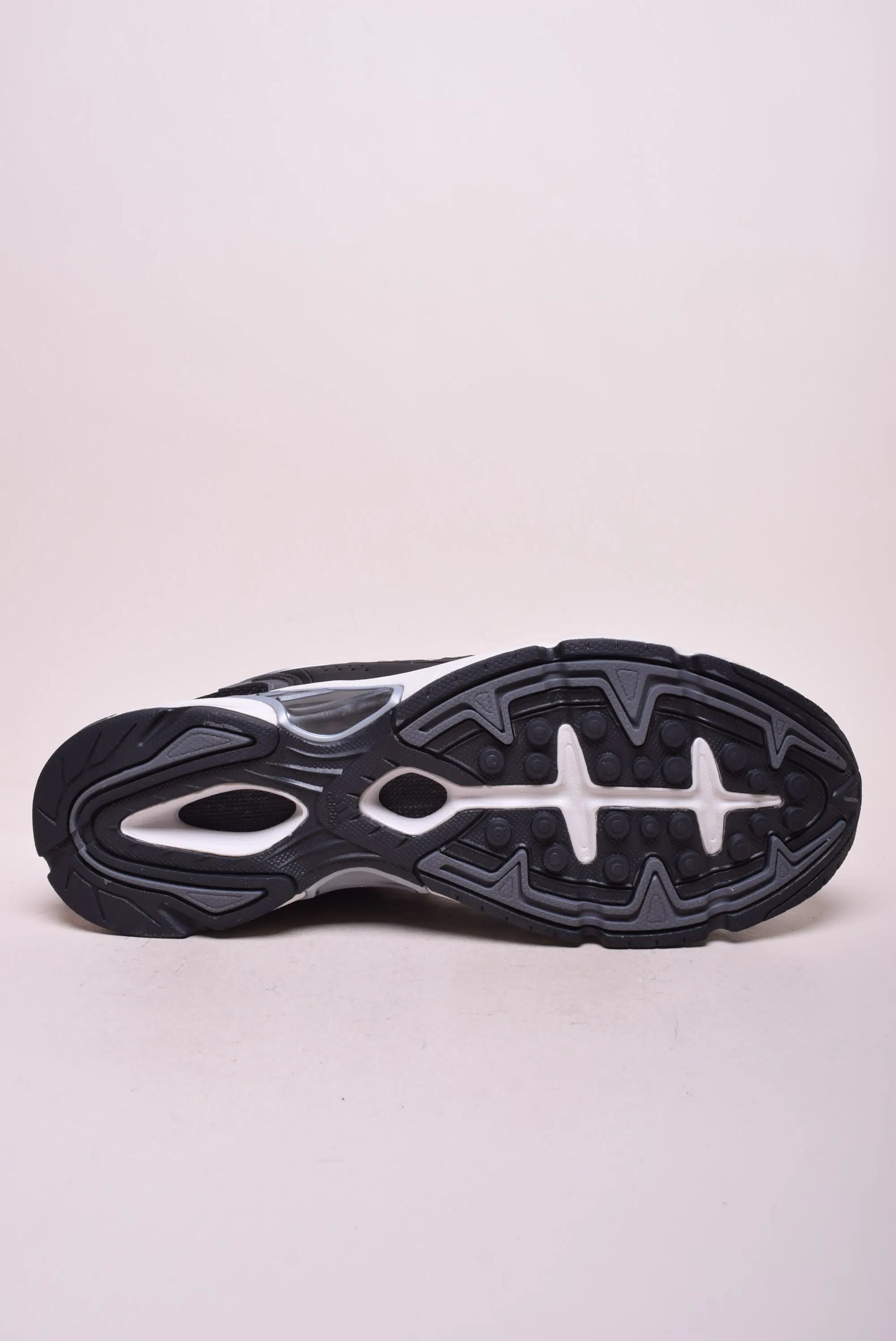 Pantofi sport barbati Temper Run 2 [1]