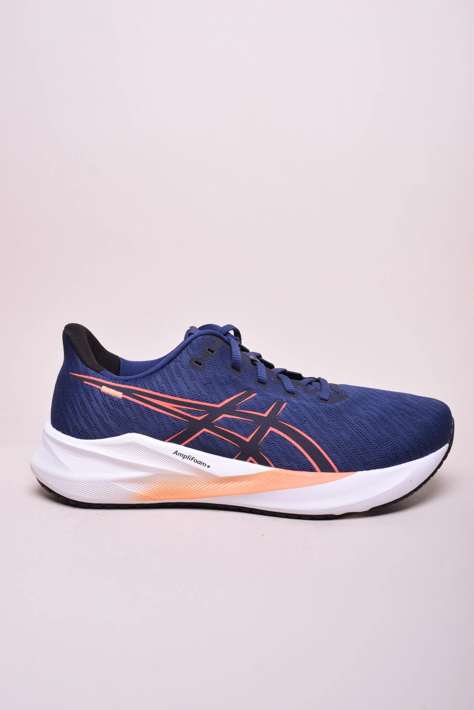 Pantofi sport barbati Versablast 4 [0]