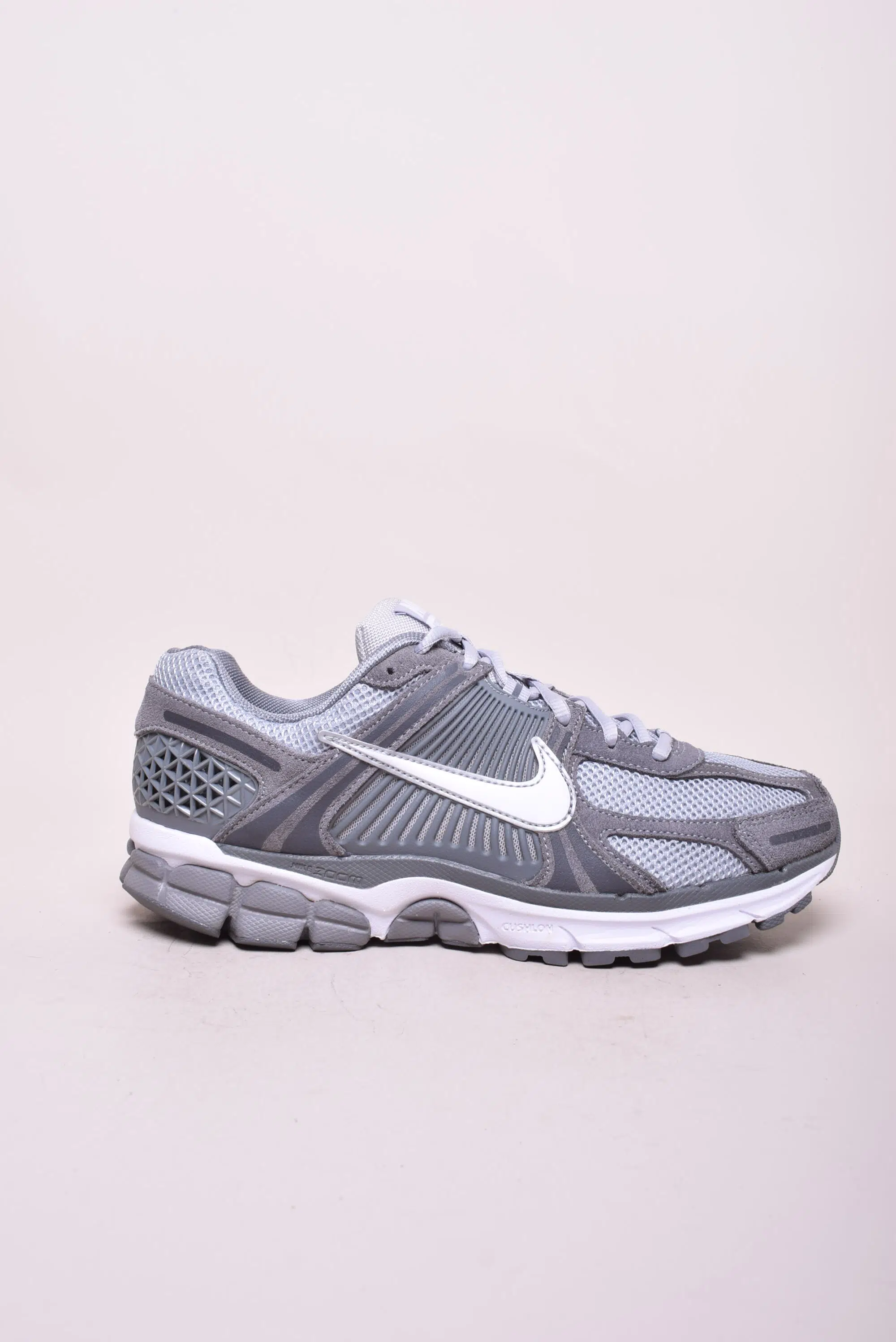 Pantofi sport barbati Vomero 5 [0]