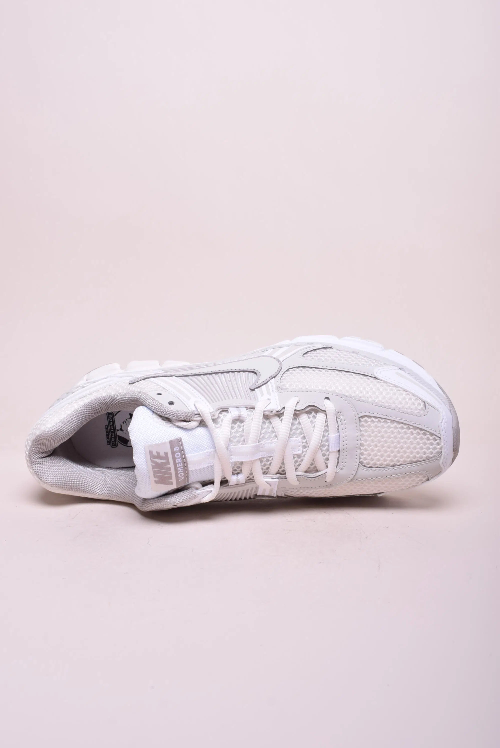 Pantofi sport barbati Vomero 5 [3]