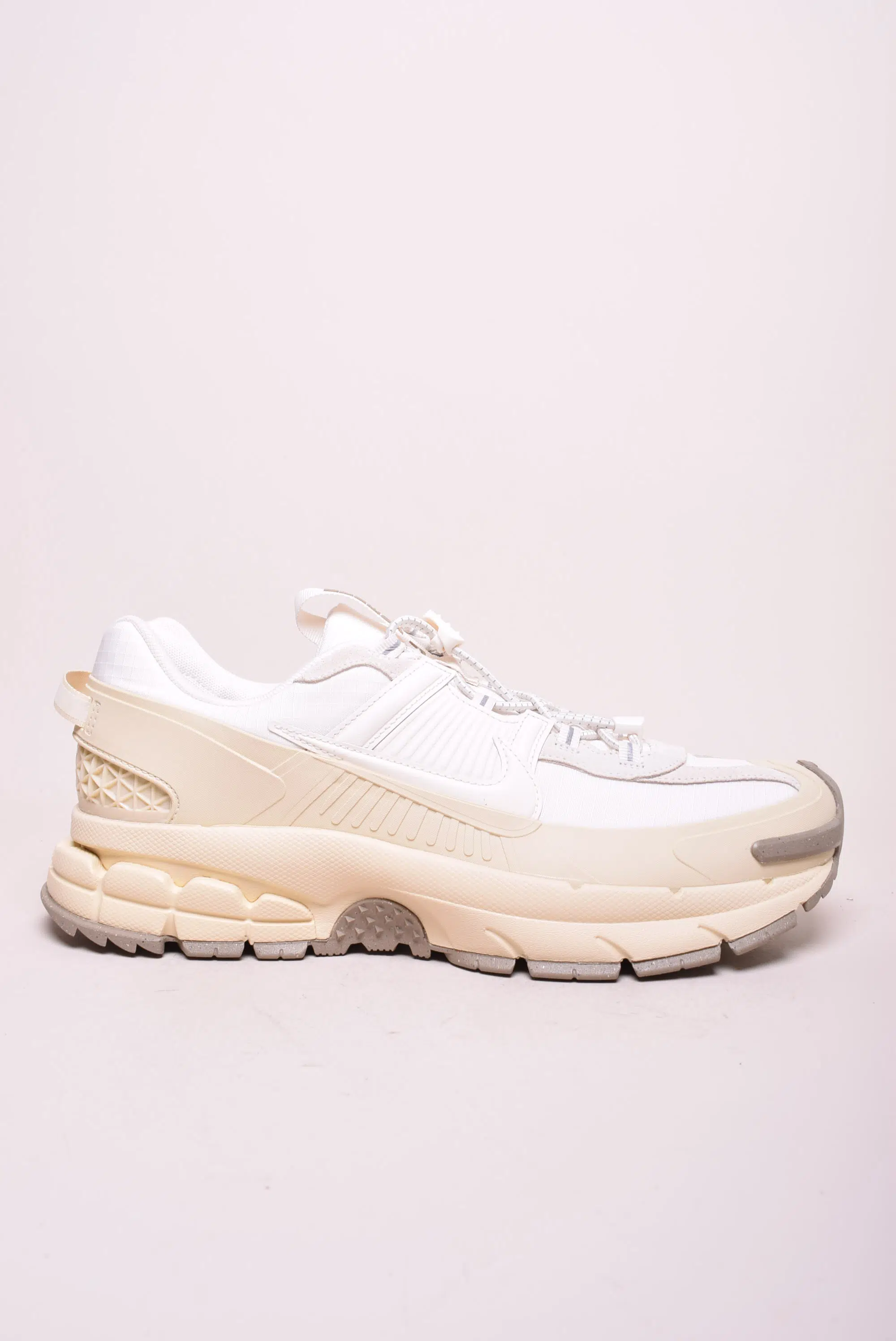 Pantofi sport barbati Zoom Vomero Roam [0]