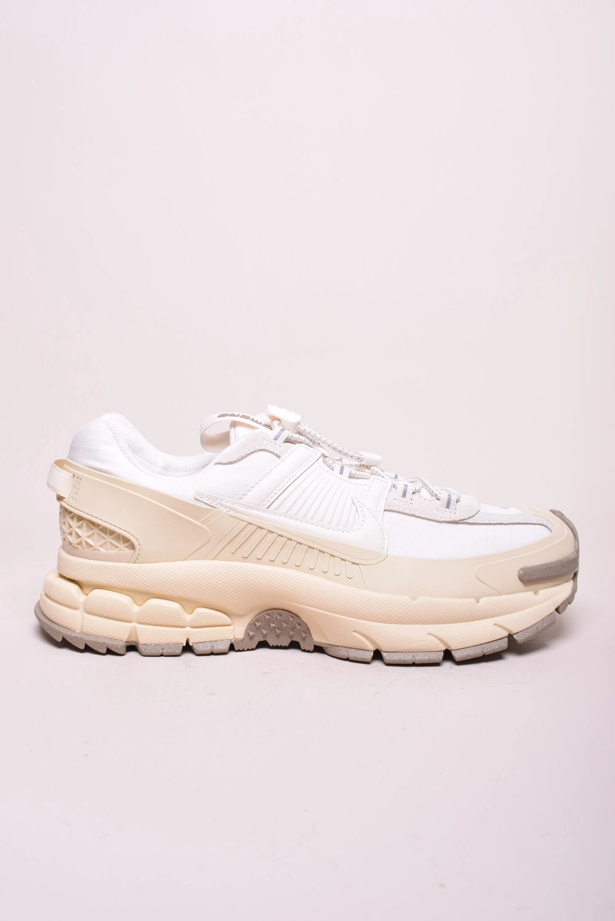 Pantofi sport barbati Zoom Vomero Roam [0]