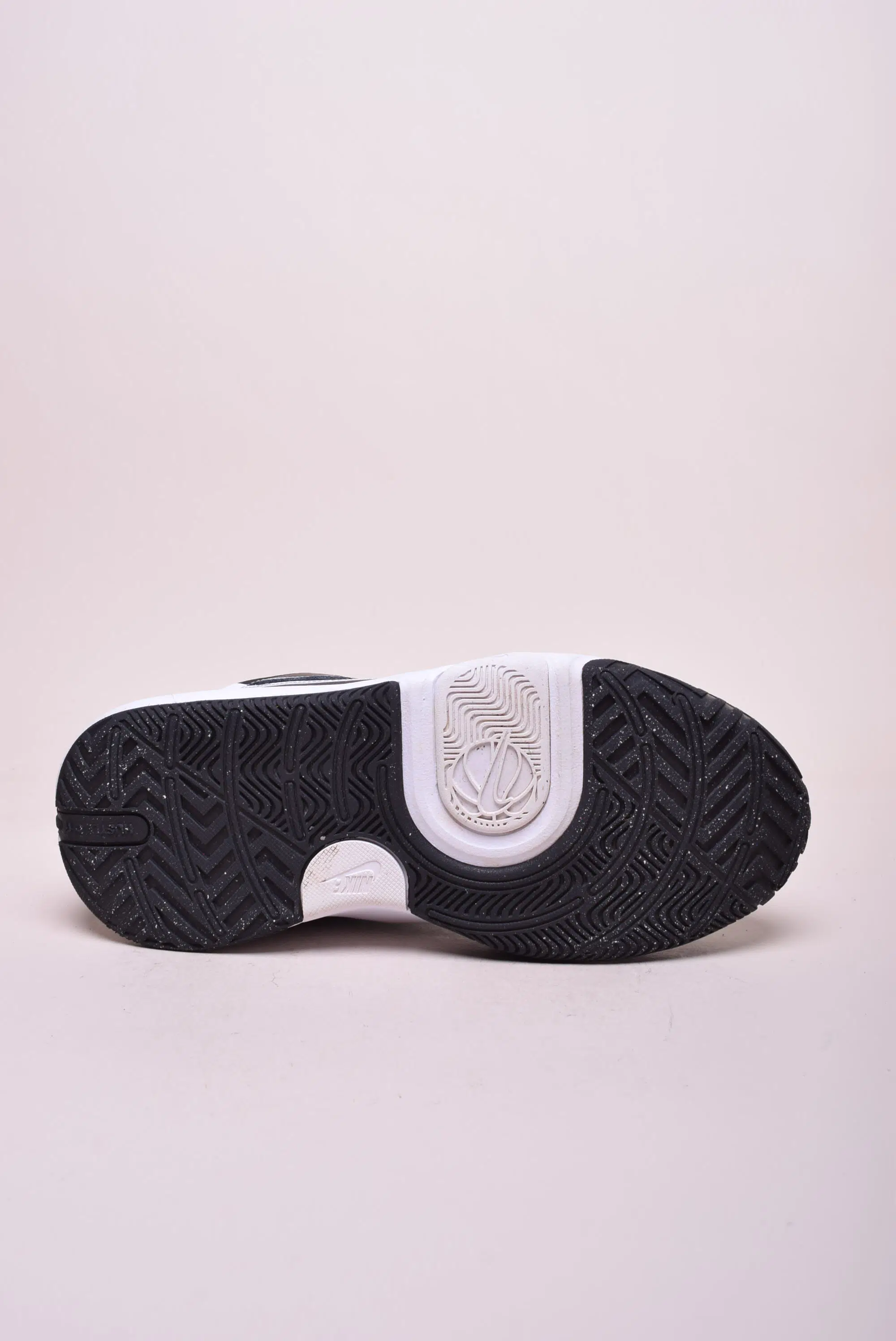 Pantofi sport copii Team Hustle D 11 (GS) [1]