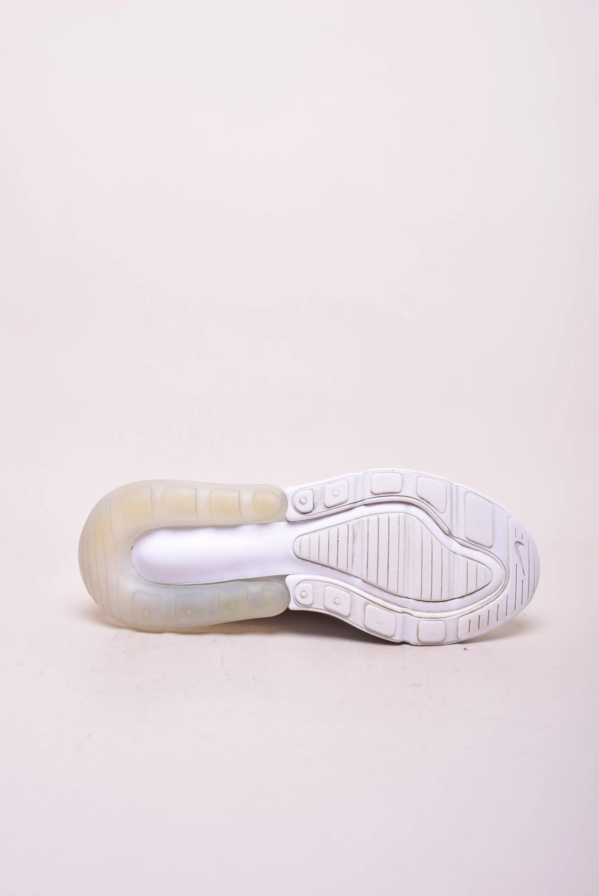 Pantofi sport dama Air Max 270 [1]