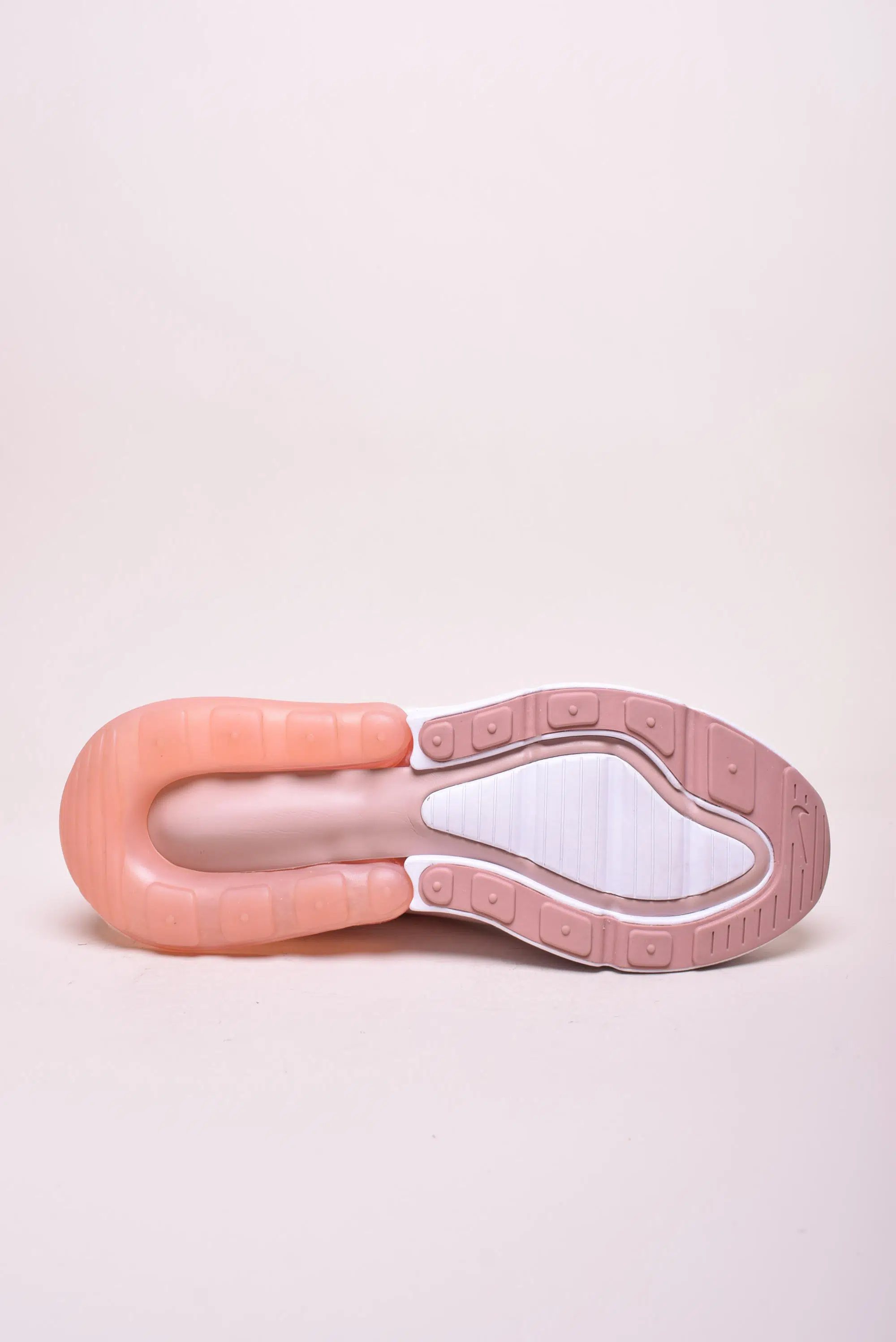 Pantofi sport dama Air Max 270 [1]