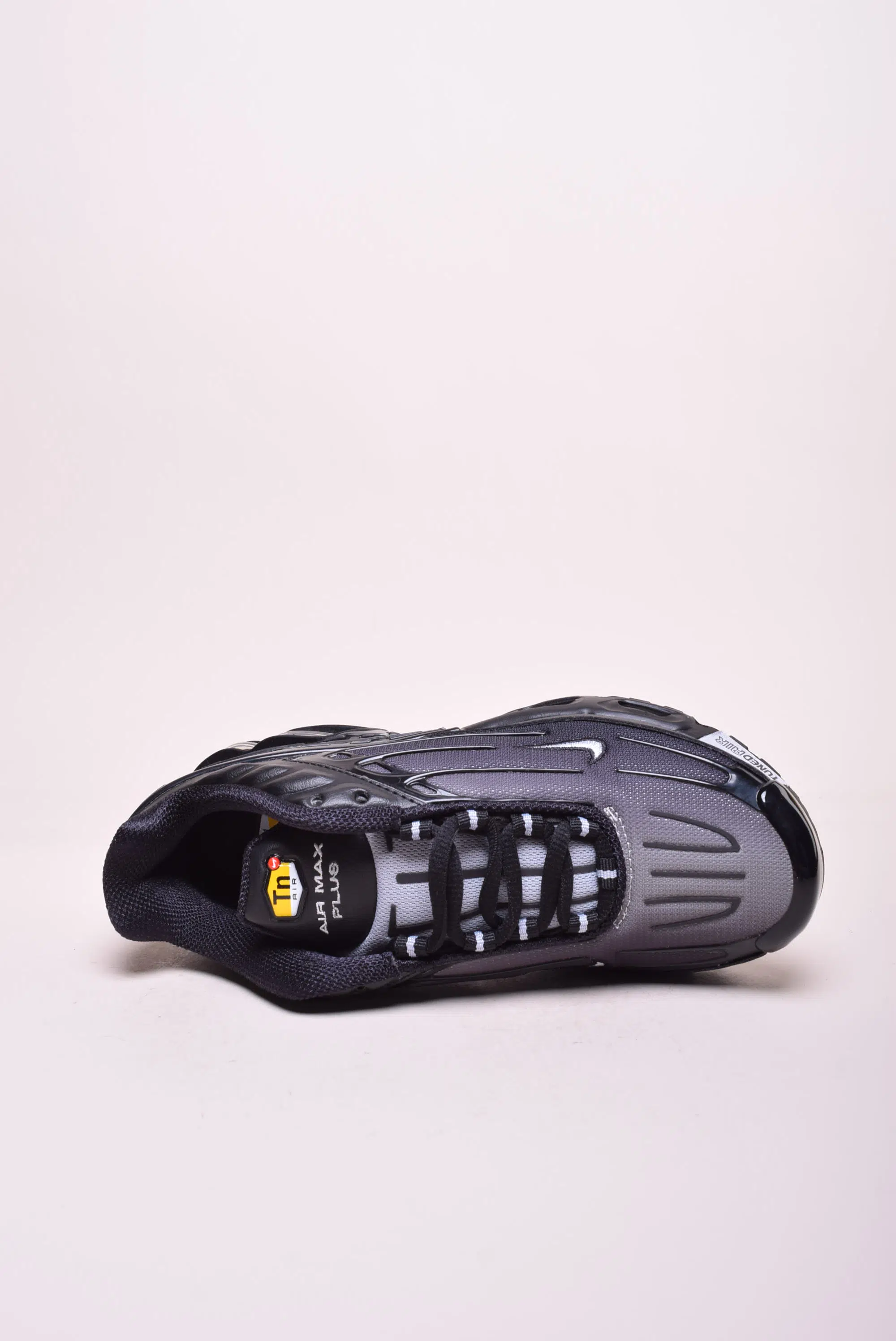 Pantofi sport dama Air Max Plus 3 [3]