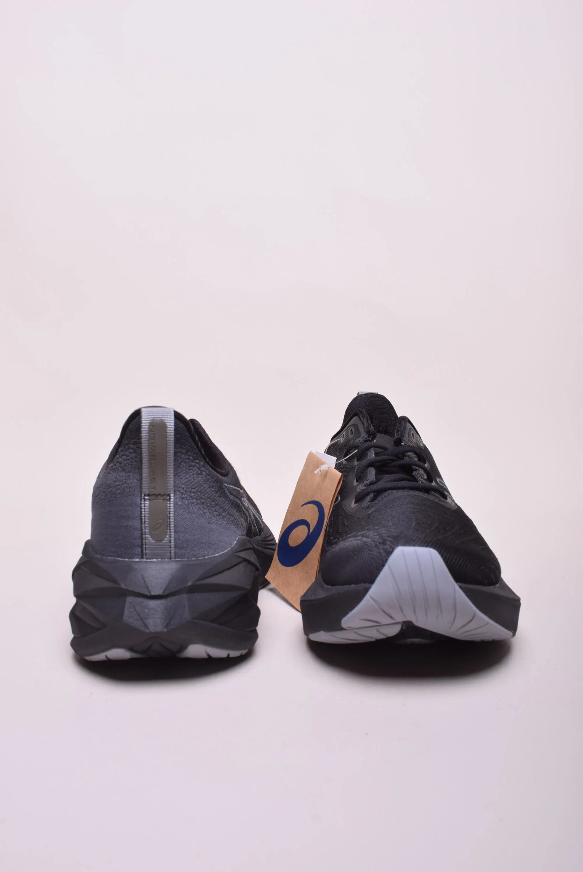 Pantofi sport dama Novablast 4 [2]