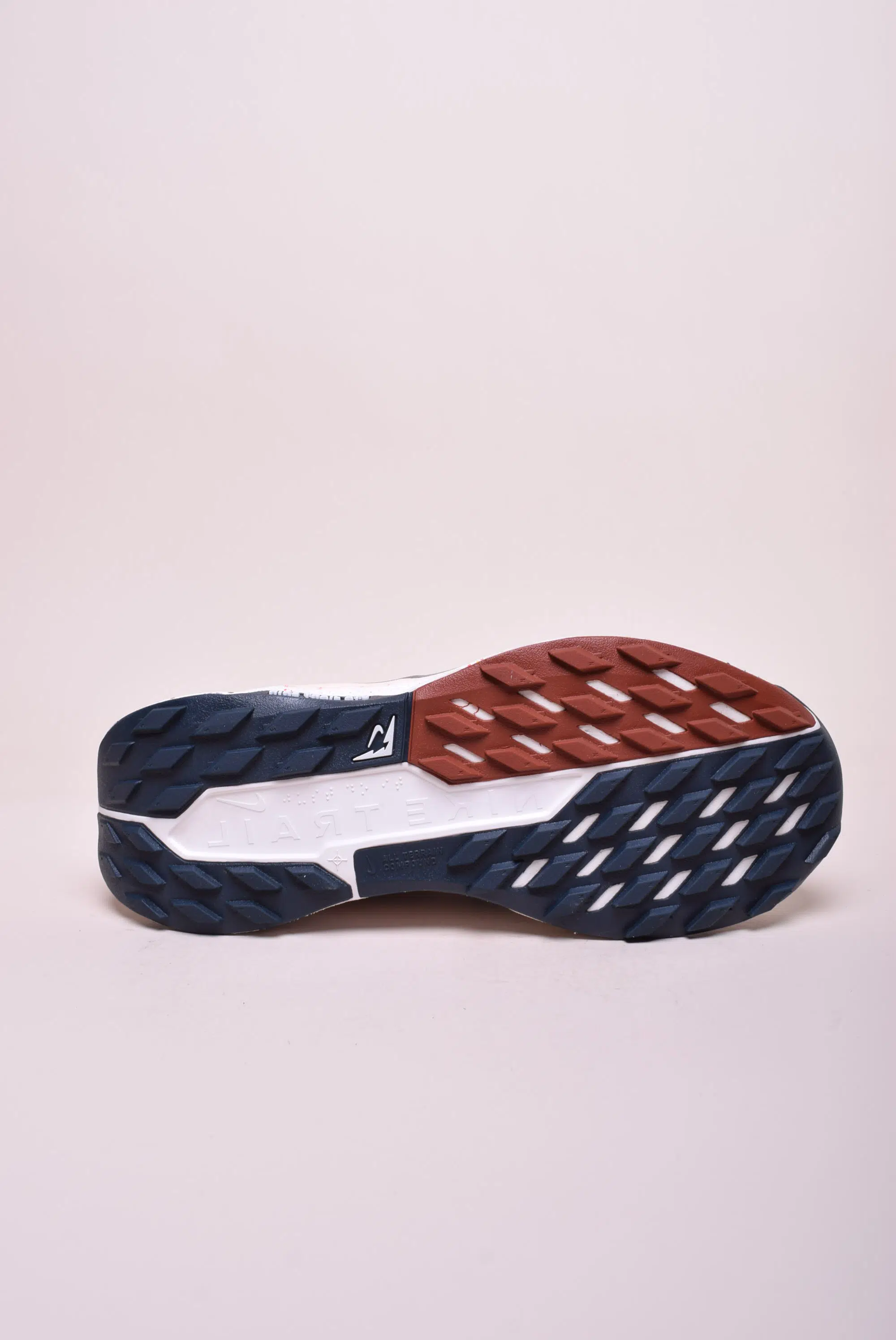 Pantofi sport dama ReactX Pegasus Trail 5 [1]