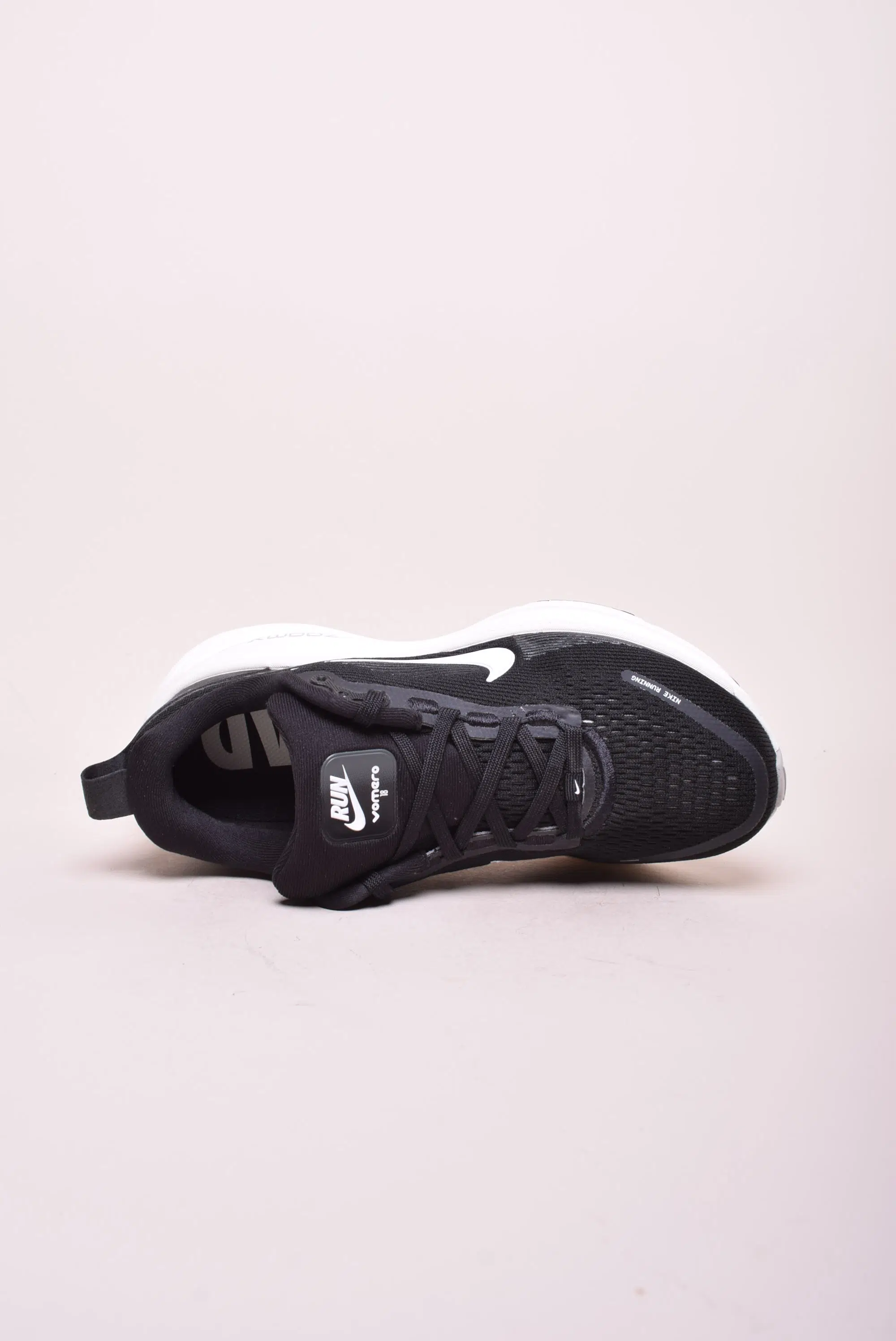 Pantofi sport dama Vomero 18 [3]