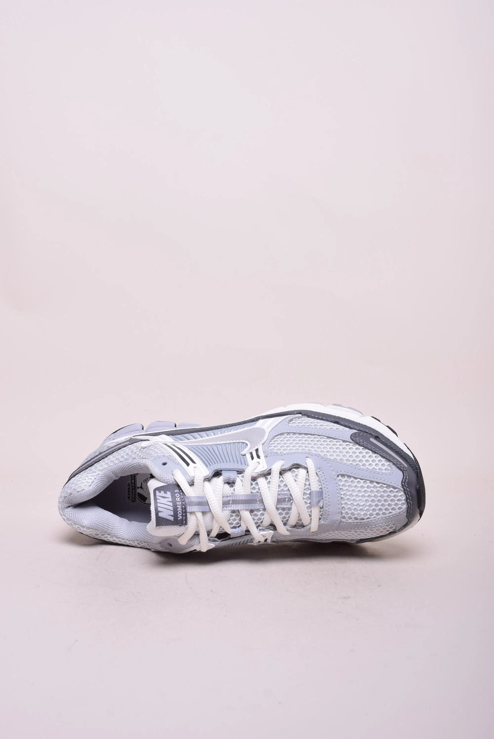 Pantofi sport dama Vomero 5 [3]