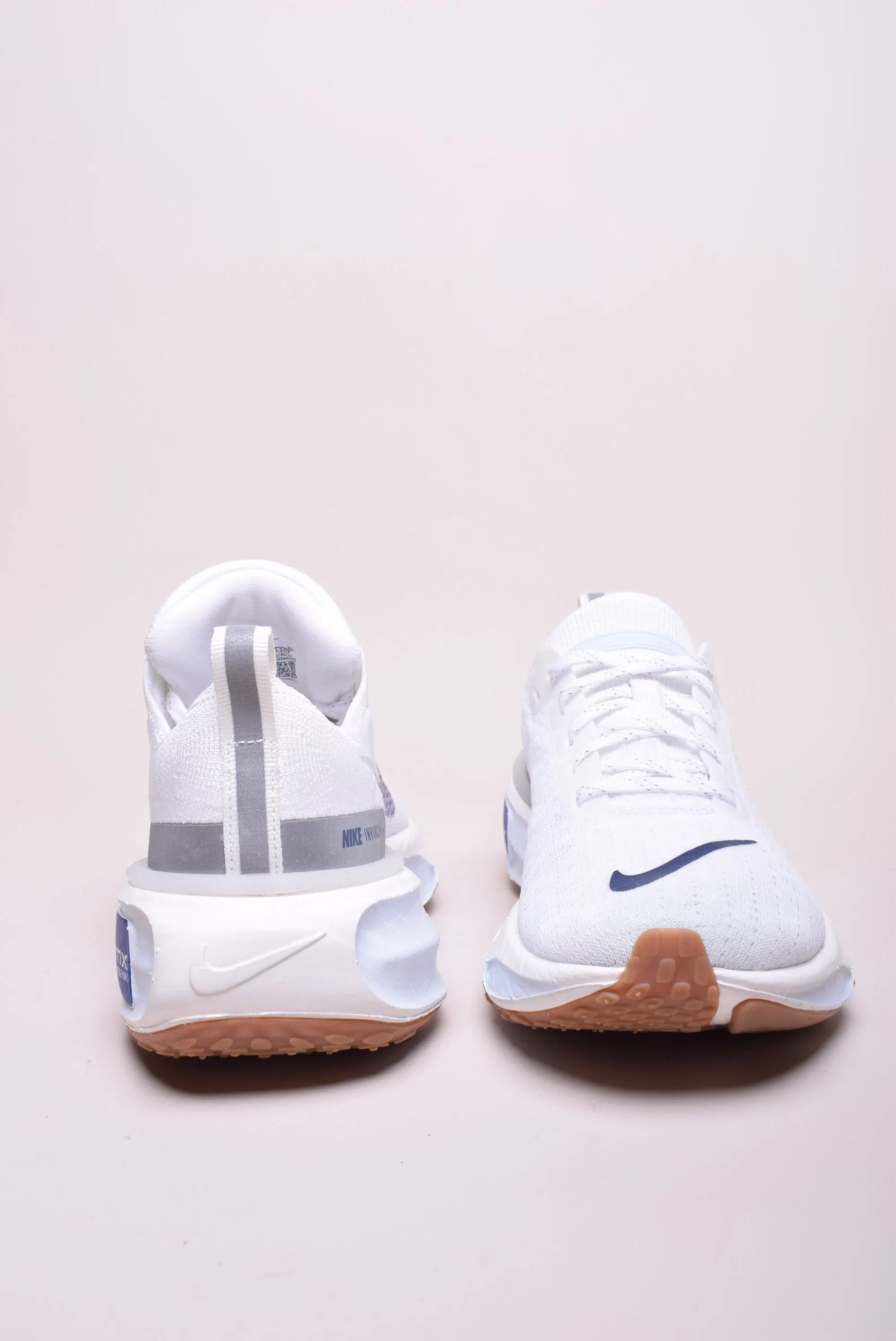 Pantofi sport dama ZoomX Invincible Run FK 3 [2]