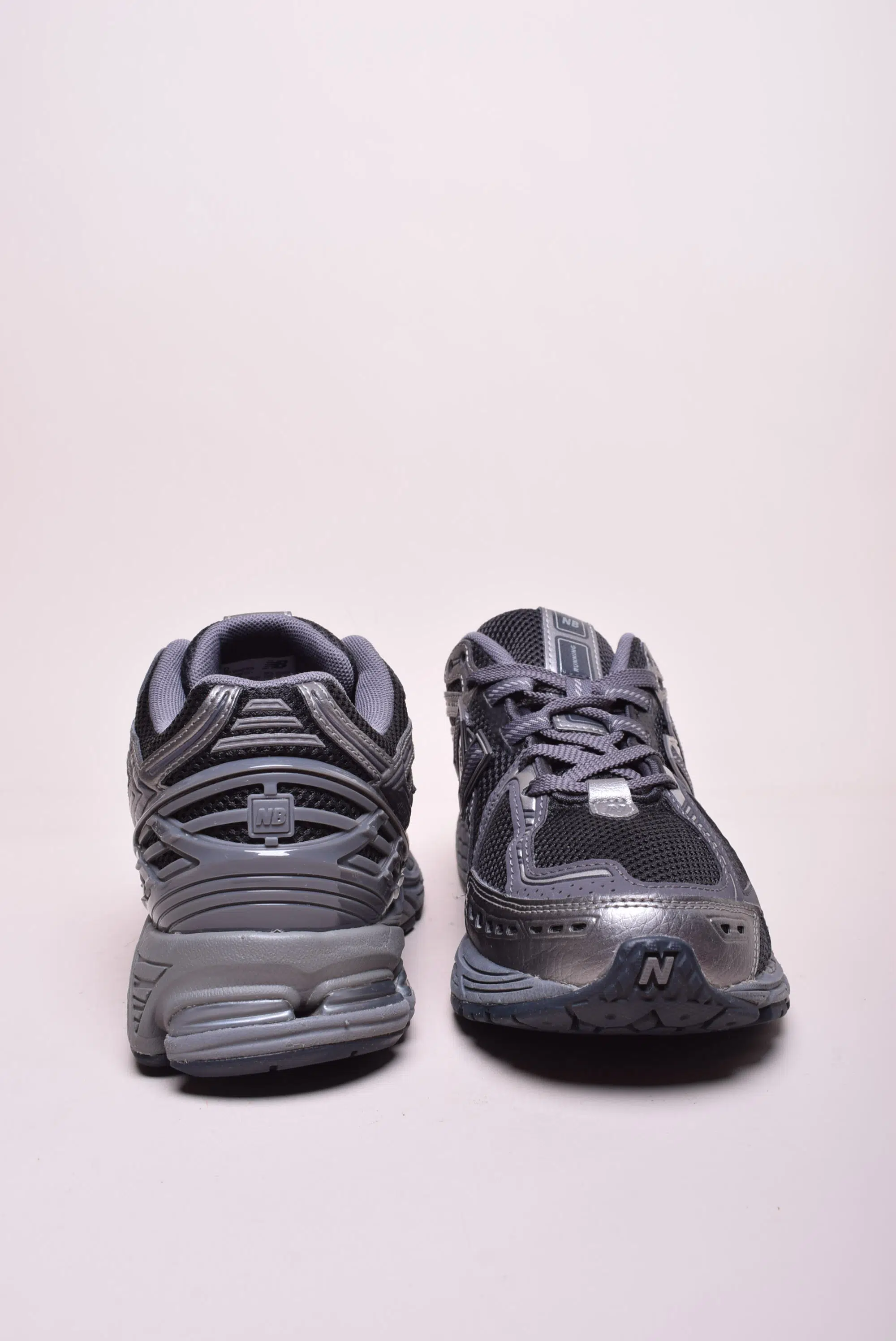 Pantofi sport unisex 1906R [2]