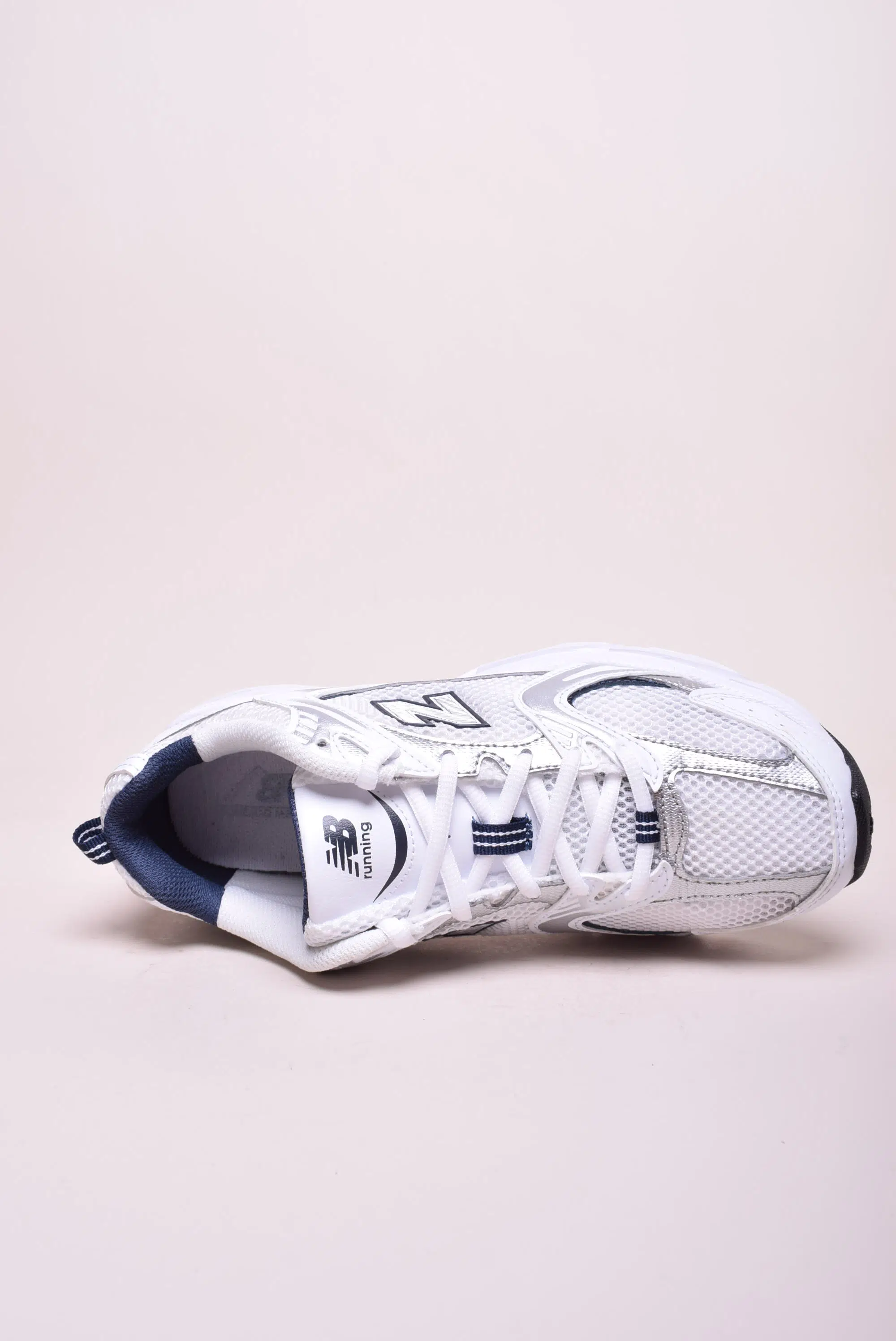 Pantofi sport unisex 530 [3]