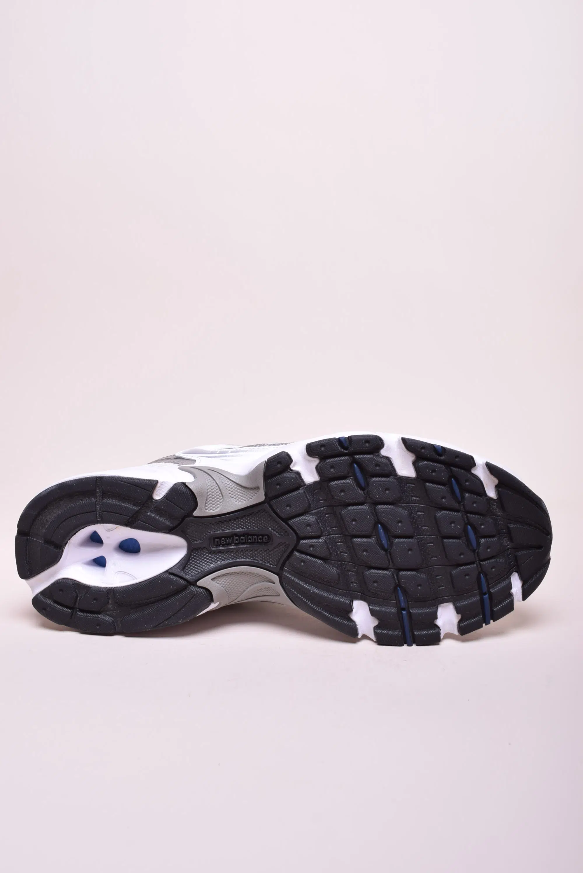 Pantofi sport unisex 530 [1]