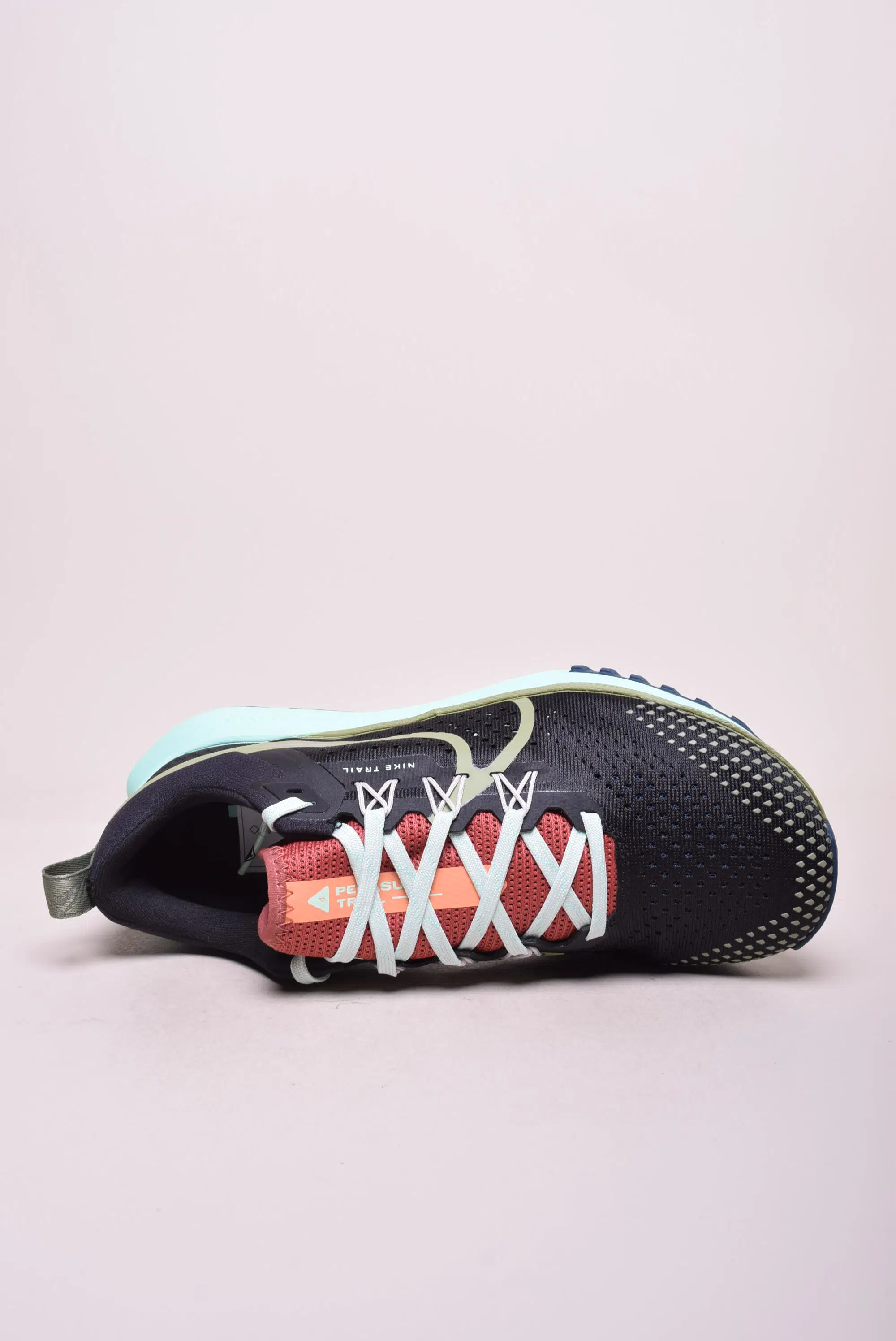 Pantofi sport unisex React Pegasus Trail 4 [3]
