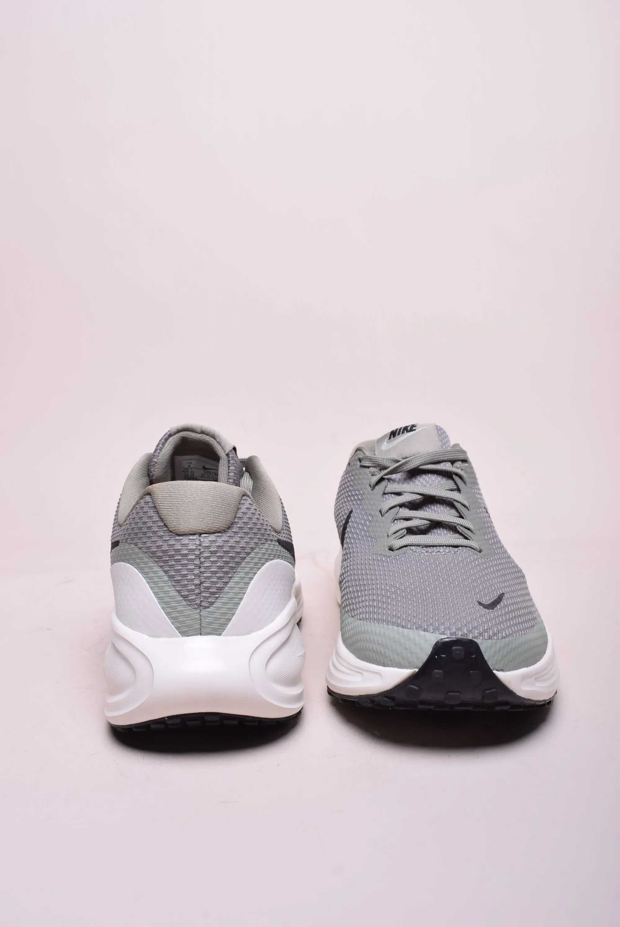 Pantofi sport unisex Revolution 8 [2]