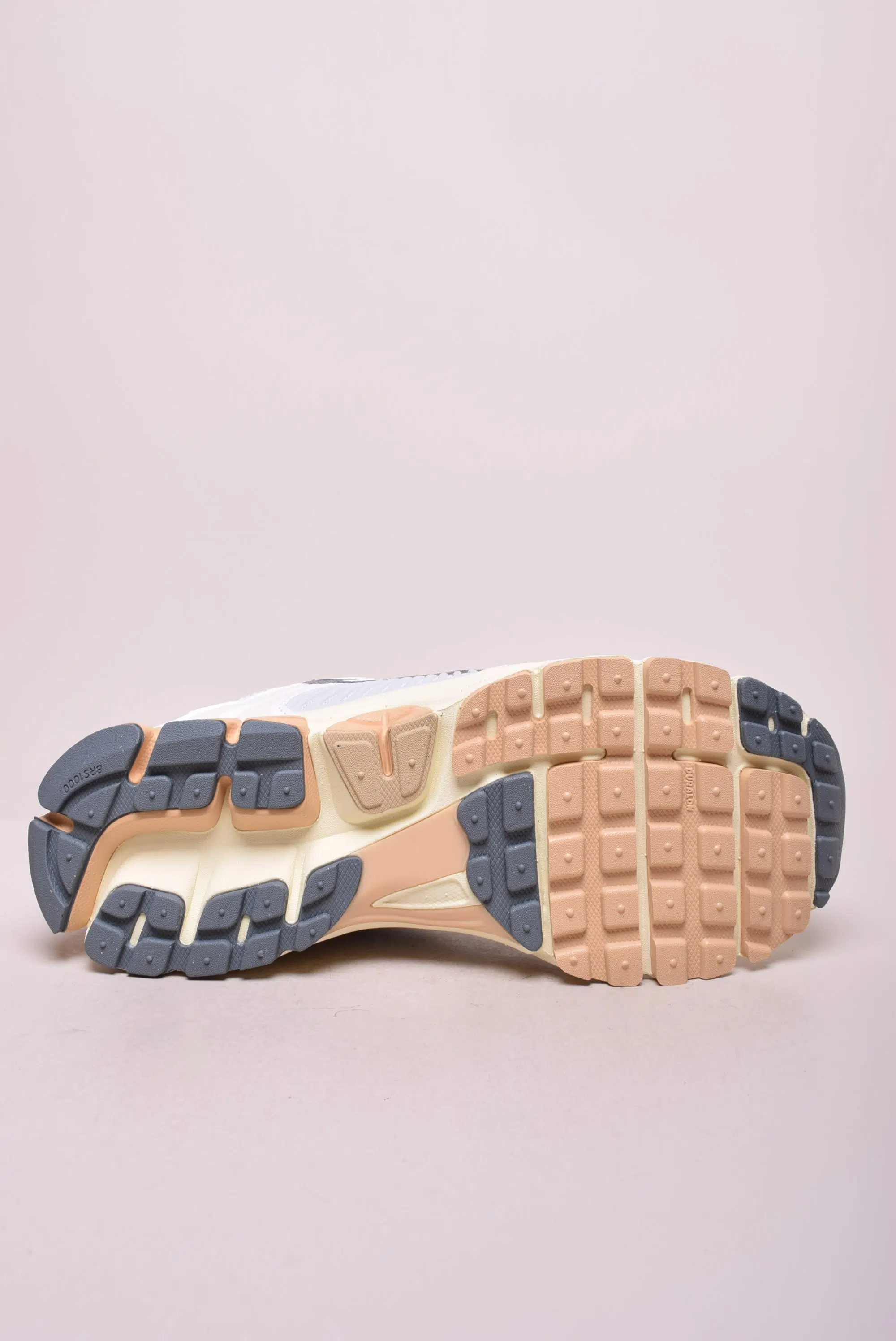 Pantofi sport unisex Zoom Vomero 5 [1]