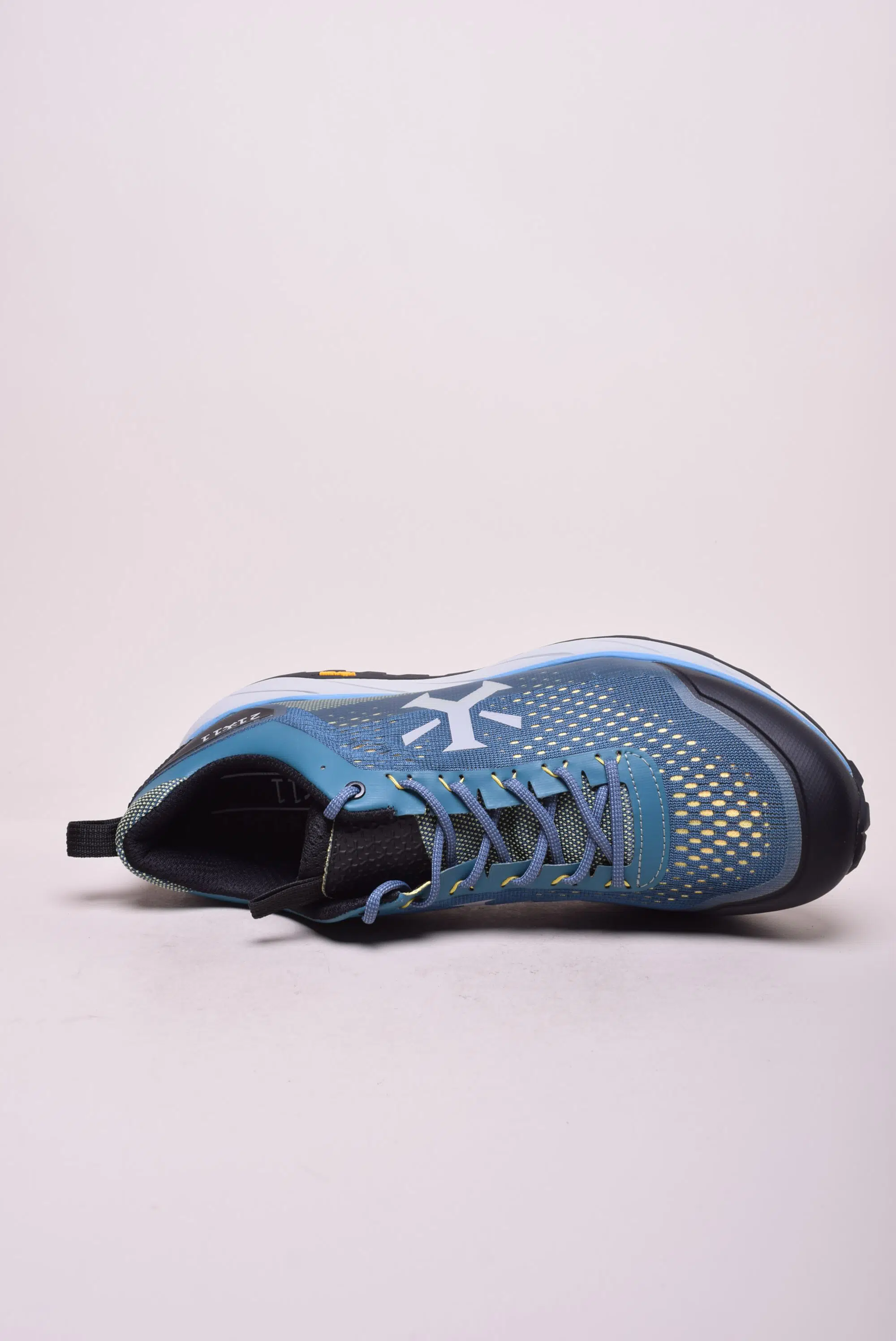 Pantofi trekking barbati Gravitas Low Fresh [3]