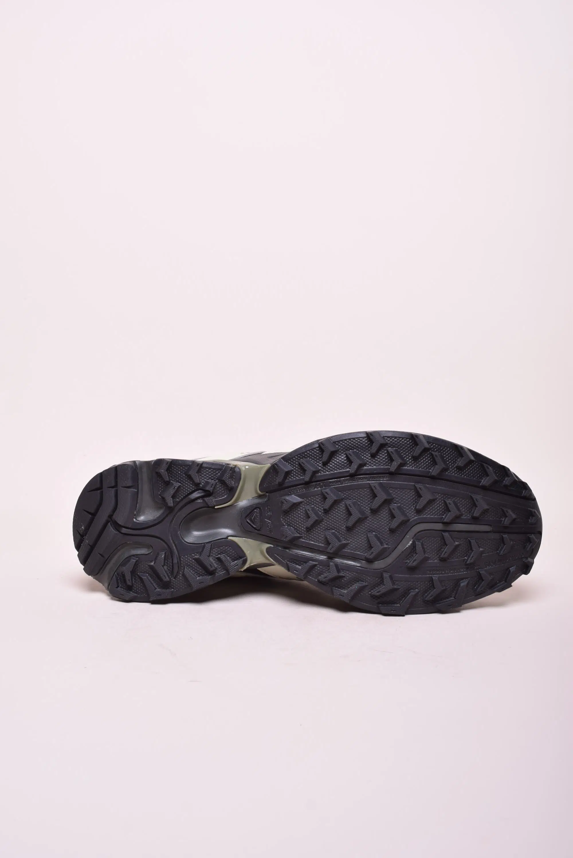 Pantofi trekking barbati impermeabili [1]