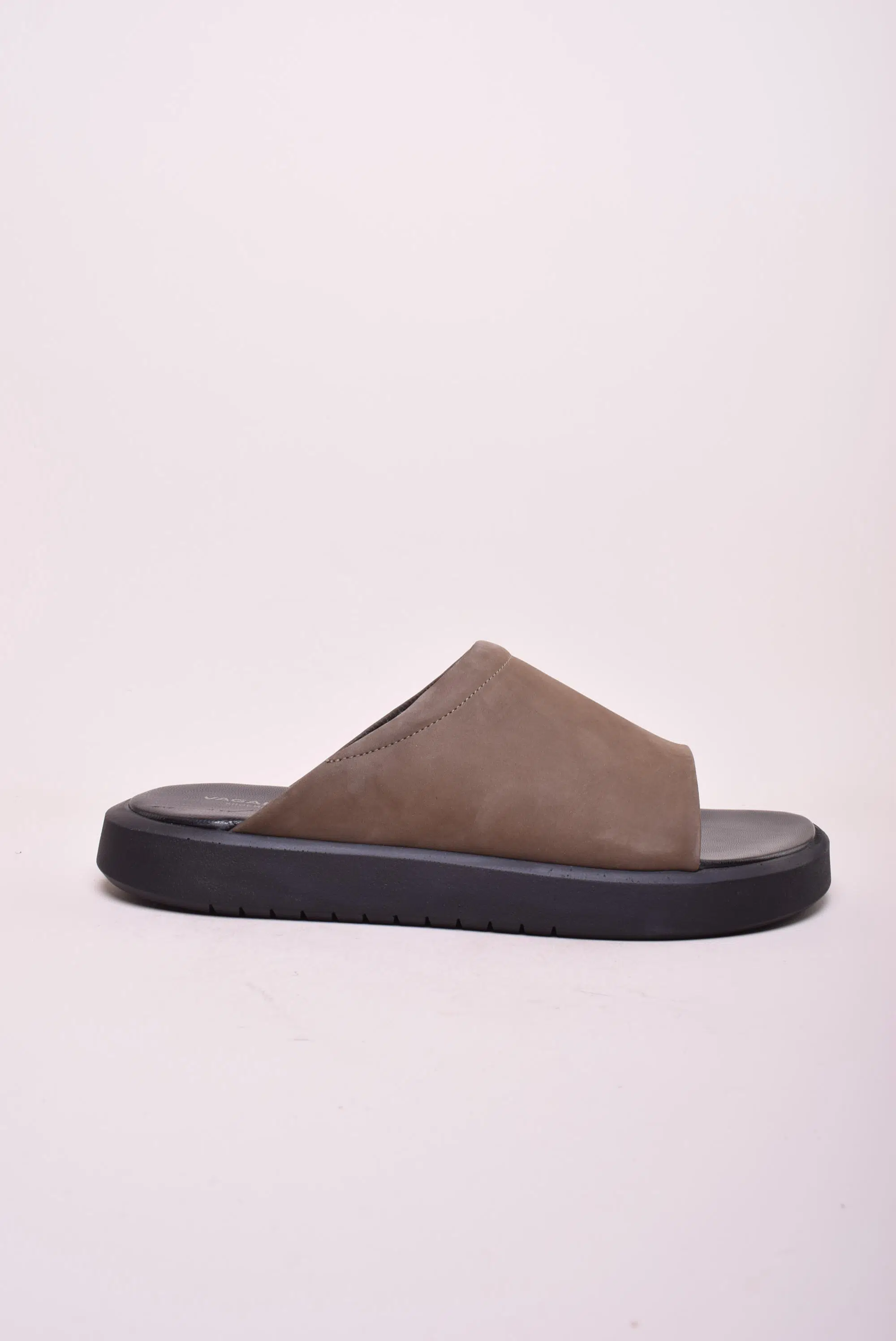 Șlapi și papuci bărbați - Papuci barbati 