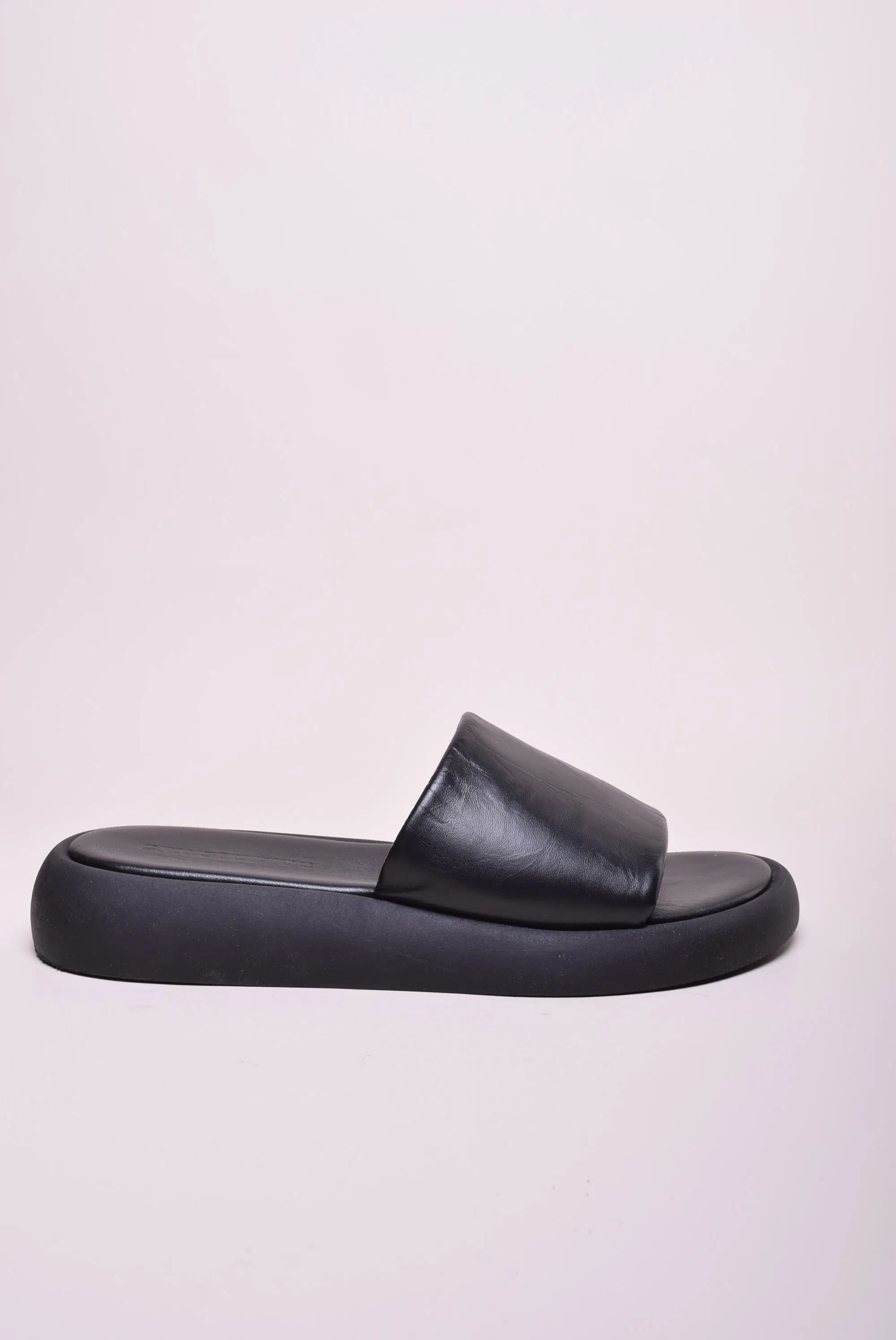 Papuci dama cu platforma