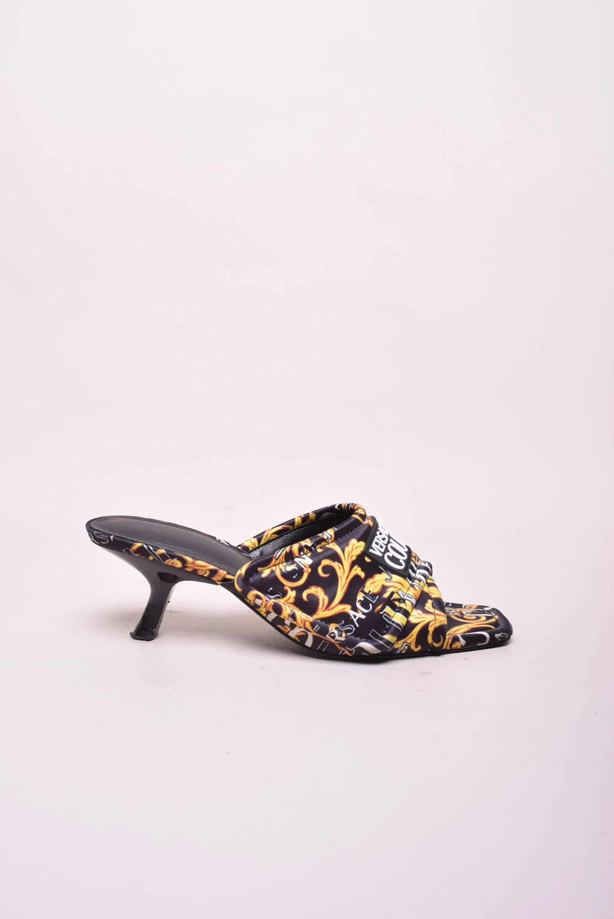 Papuci dama cu toc [0]