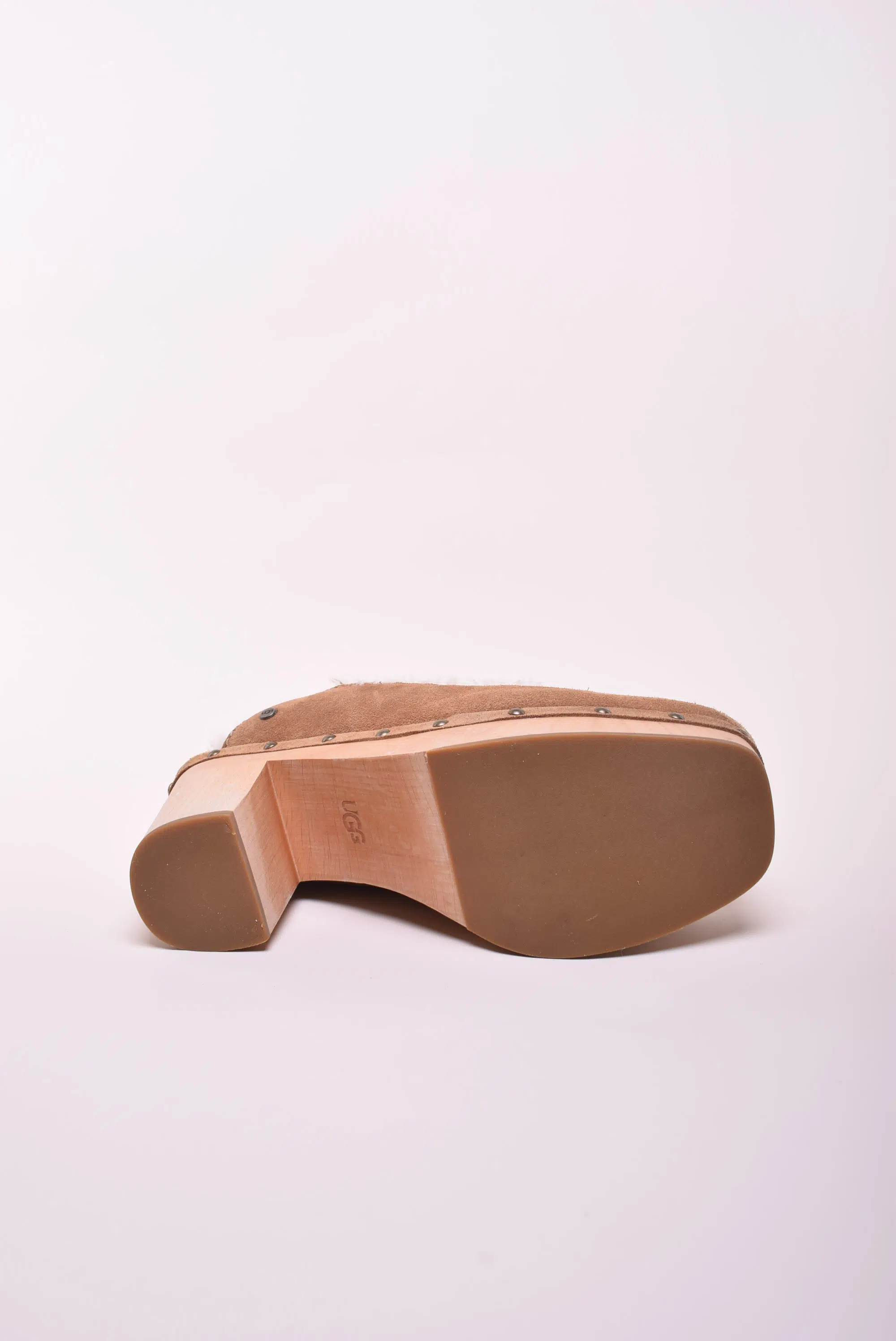 Saboti dama imblaniti [1]