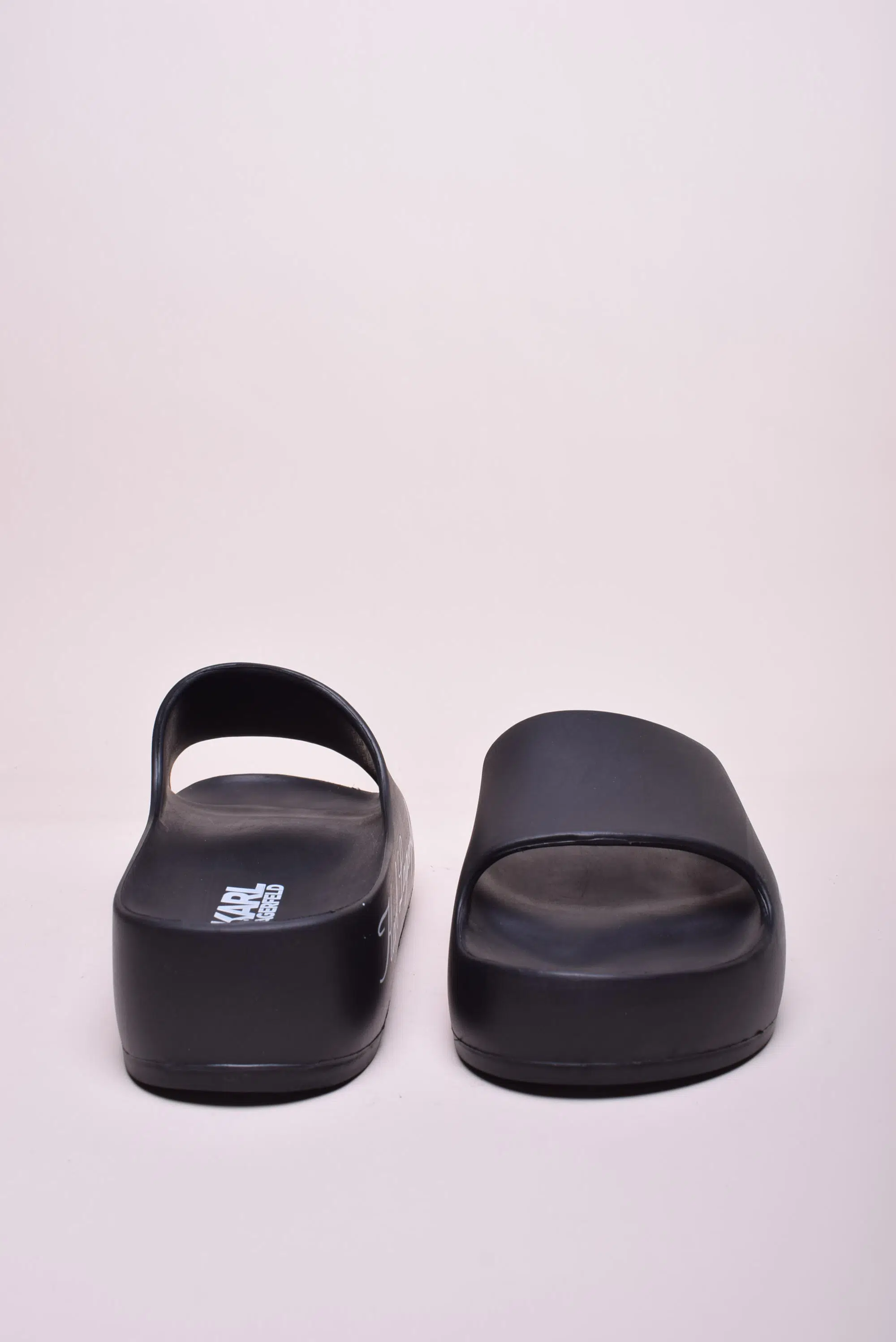 Slapi dama KOBO HOTEL PLATFORM SLIDE [2]