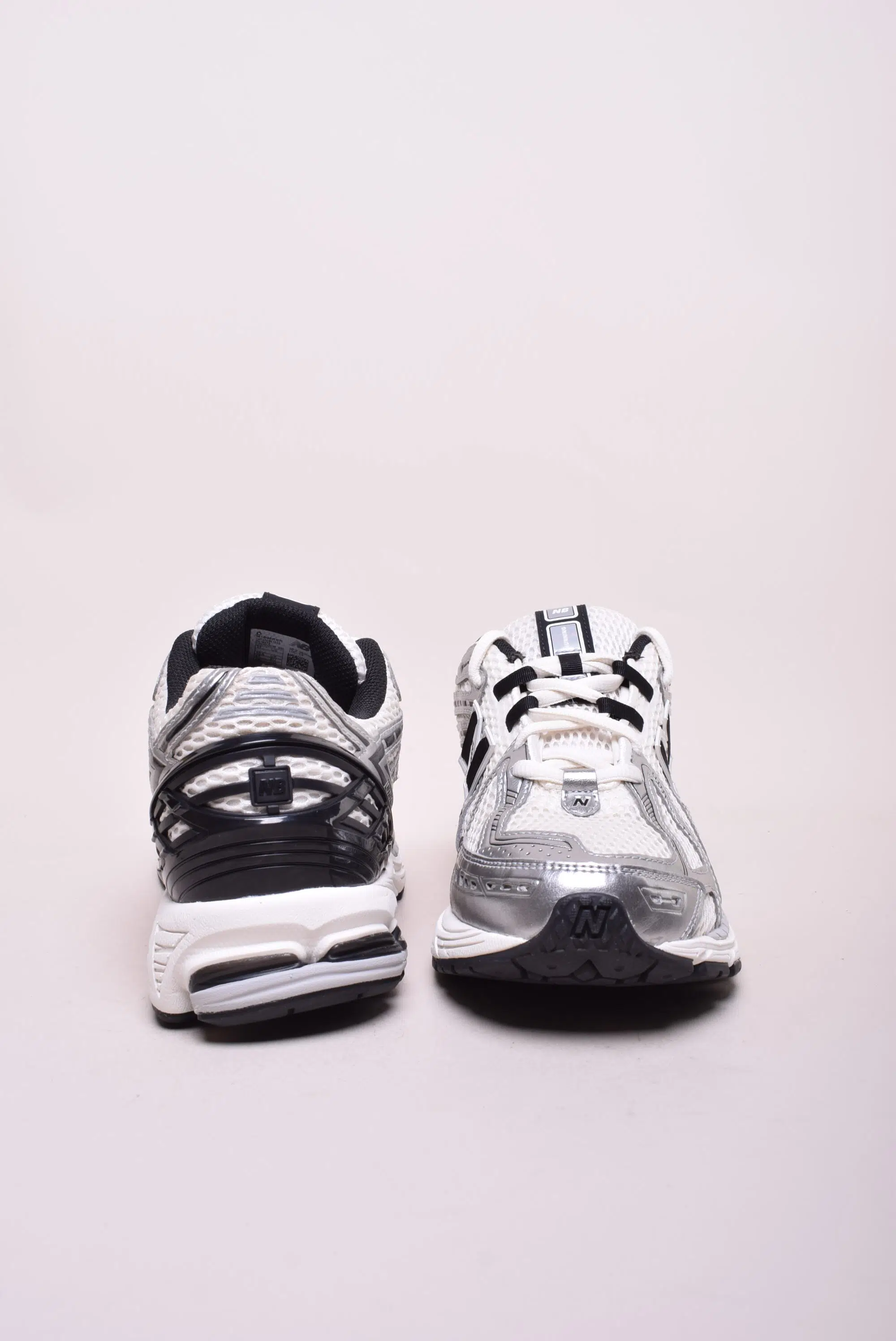 Sneakers barbati 1906R [2]