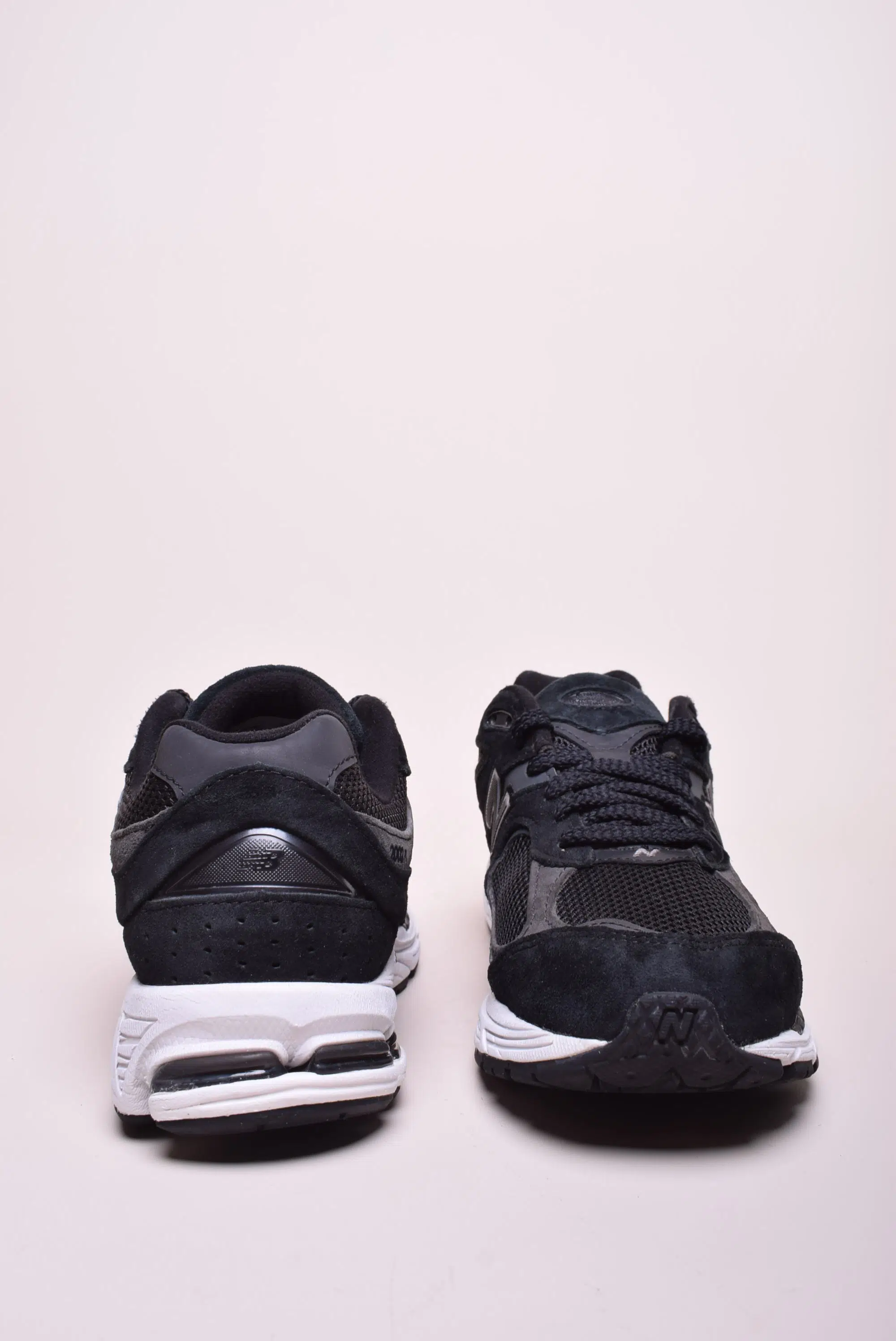 Sneakers barbati 2002R [2]